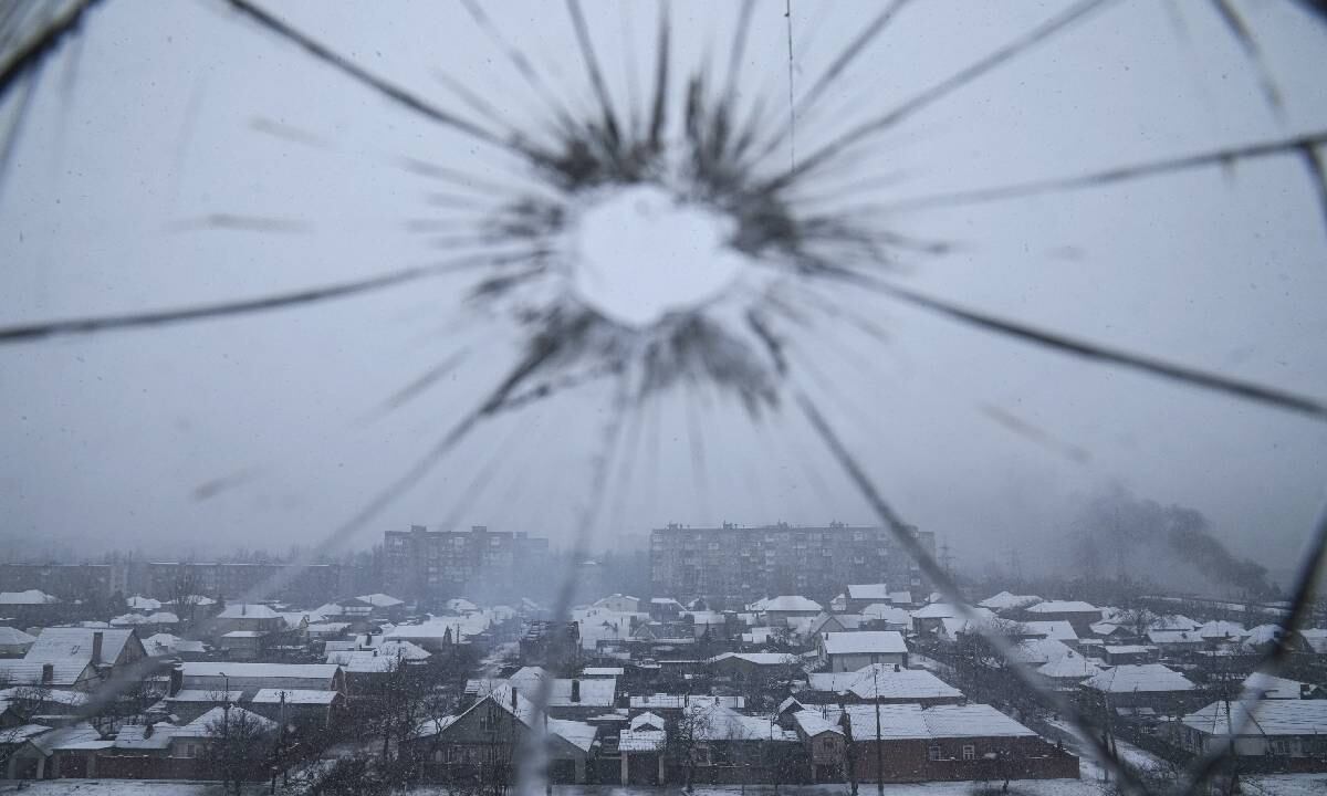 Ataques de tropas rusas a blancos civiles ucranianos. AP Foto/Evgeniy Maloletka