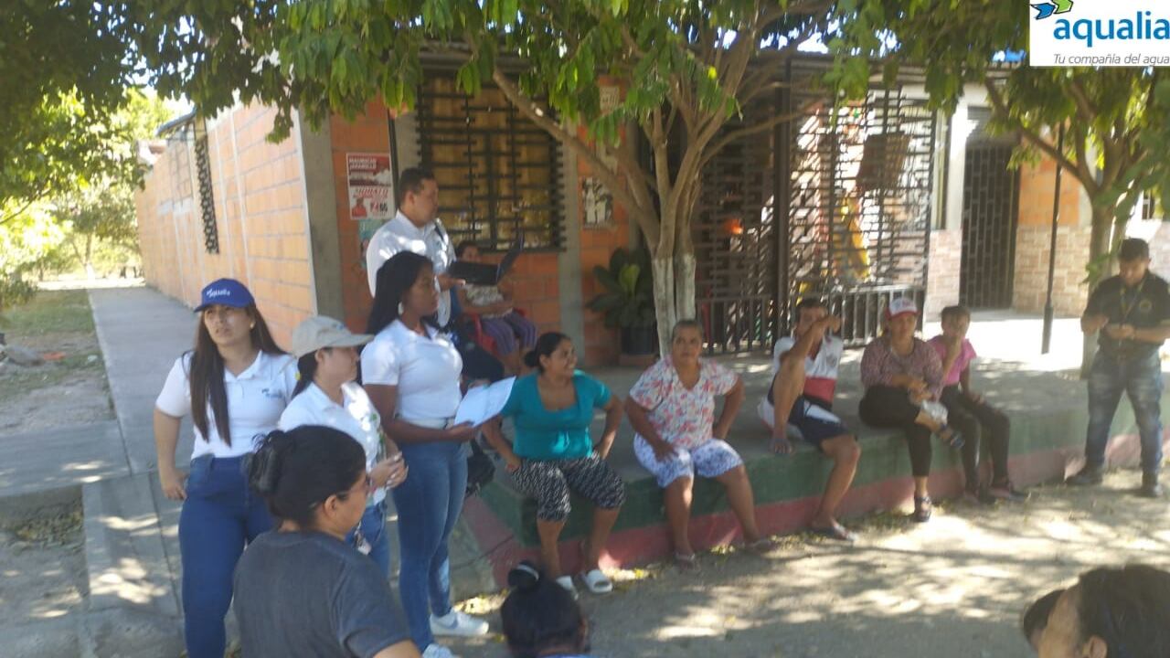 Reunión de Aqualia con la comunidad de Villa Lucía en Flandes, Tolima.