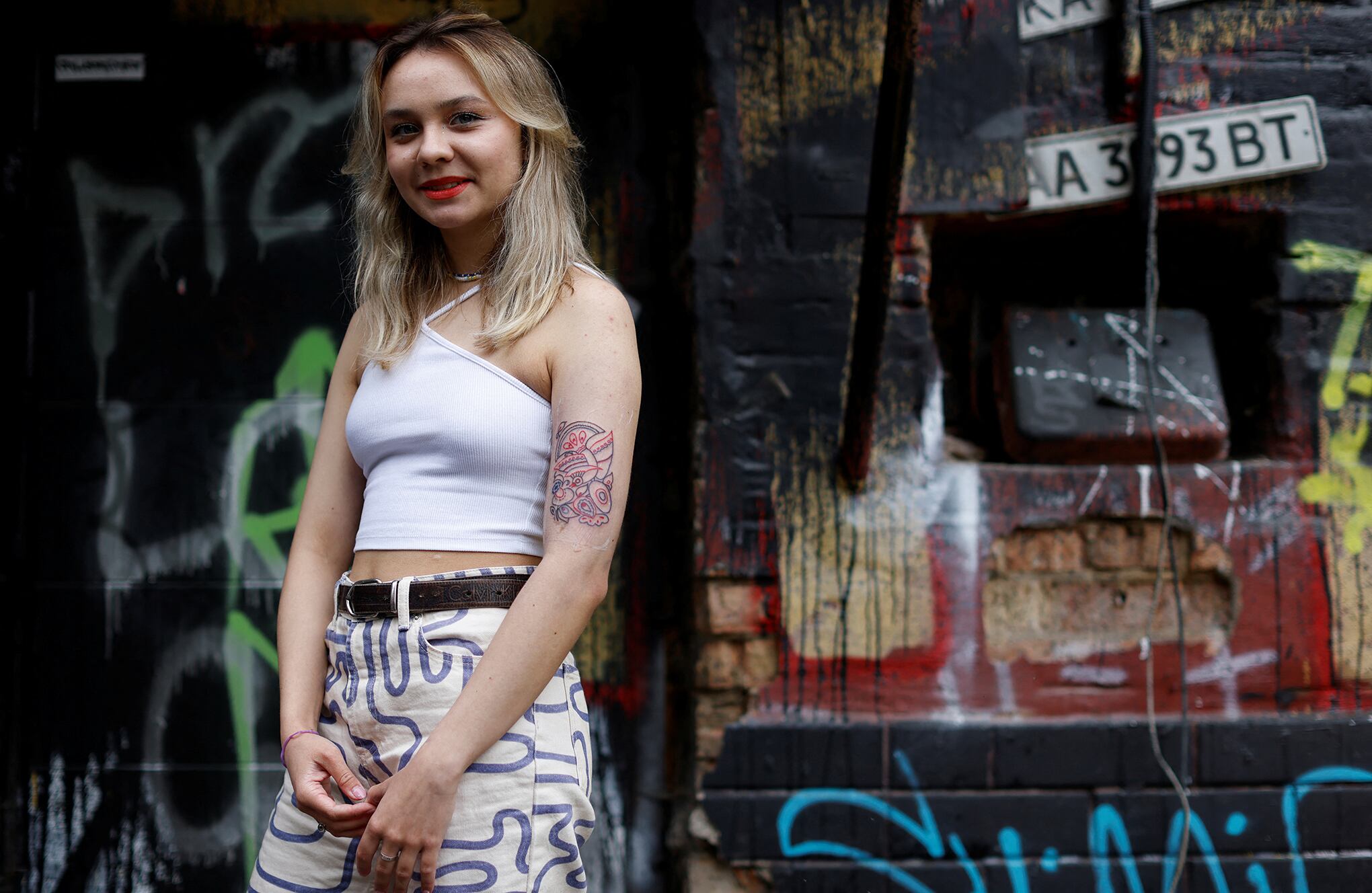 En imágenes : Los ucranianos se hacen tatuajes para recaudar fondos para el ejército ucraniano