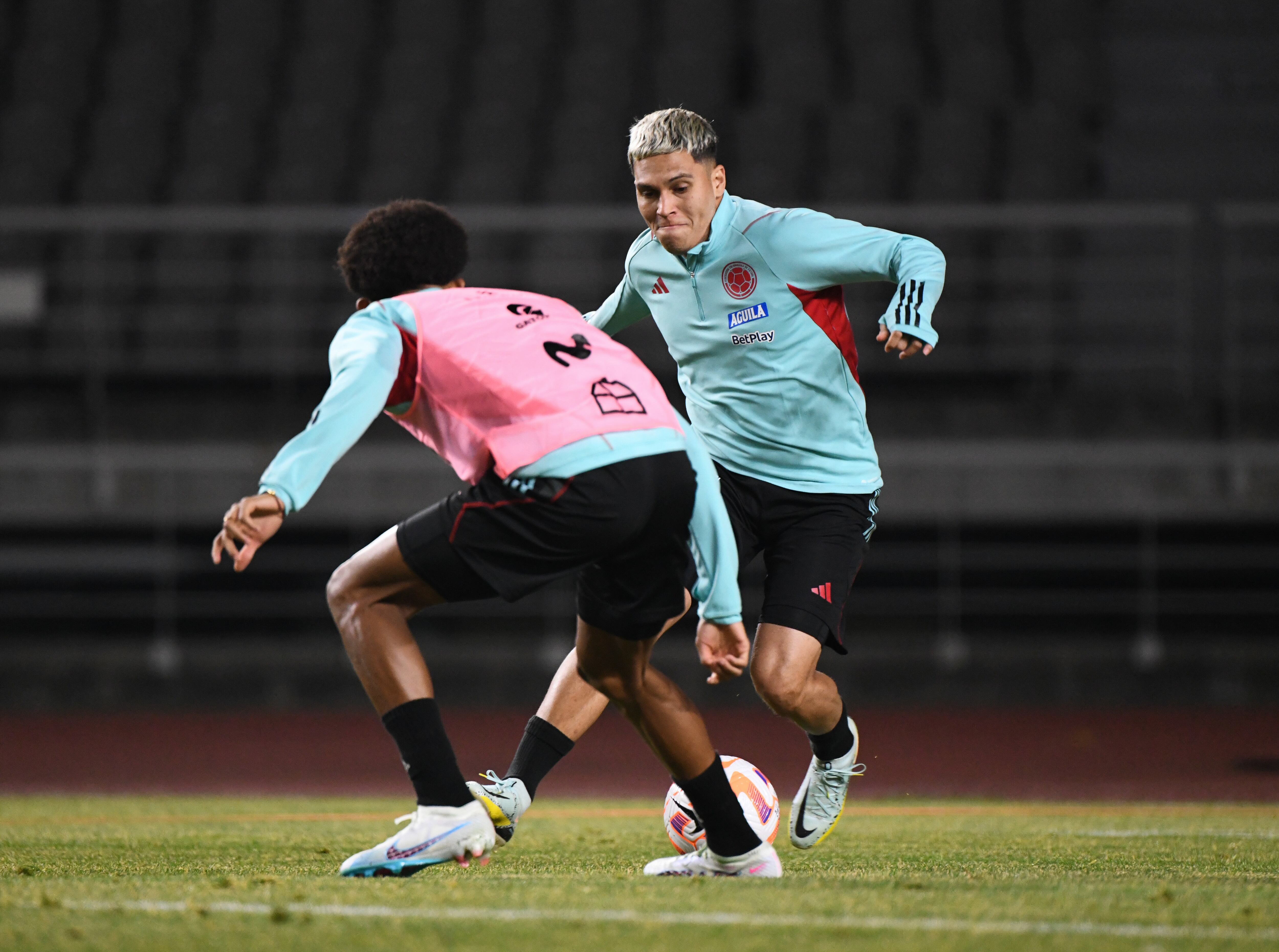 Quintero recibió el permisio de Junior para viajar hasta Corea del Sur