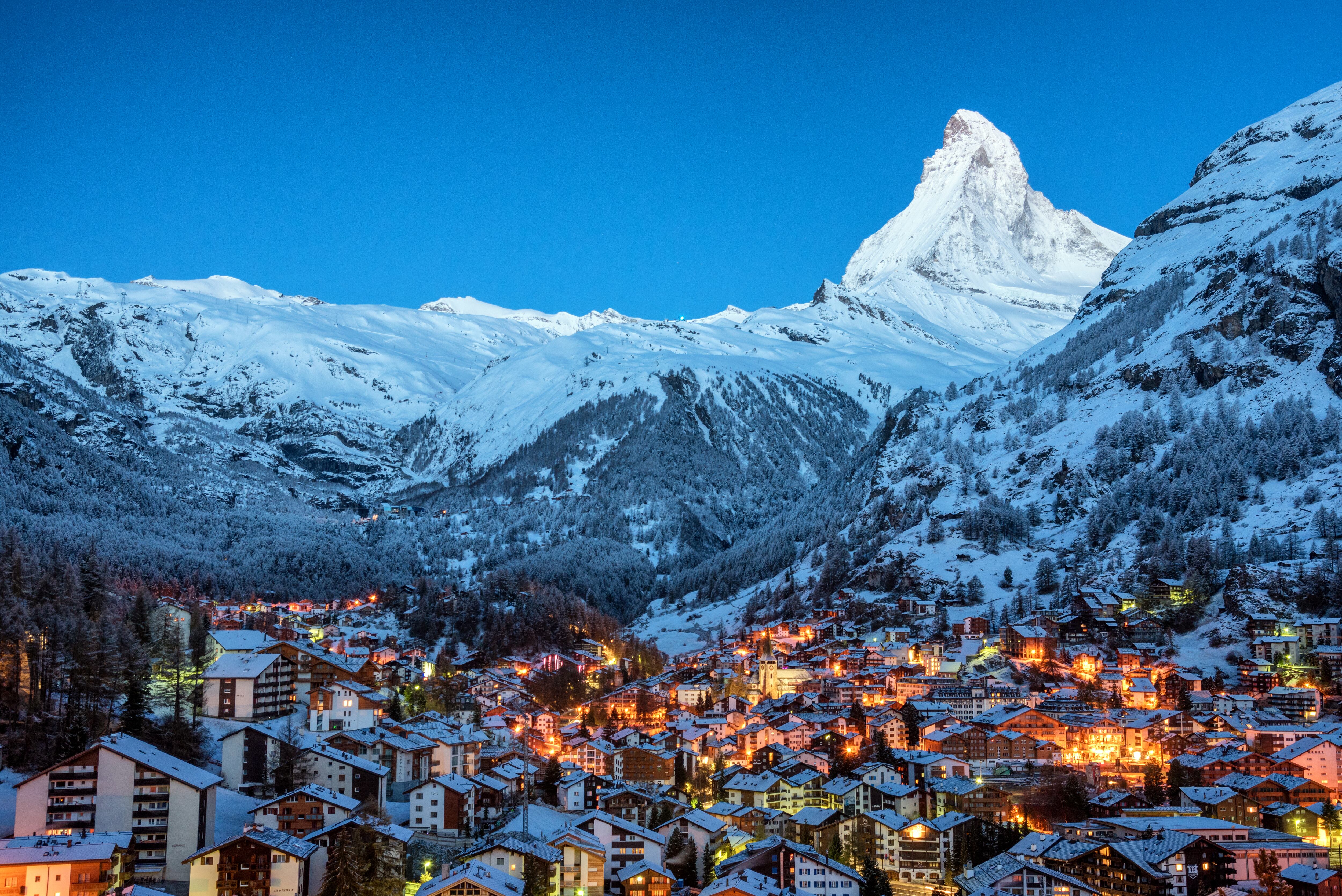 Zermatt es una importante estación de esquí donde no operan carros.
