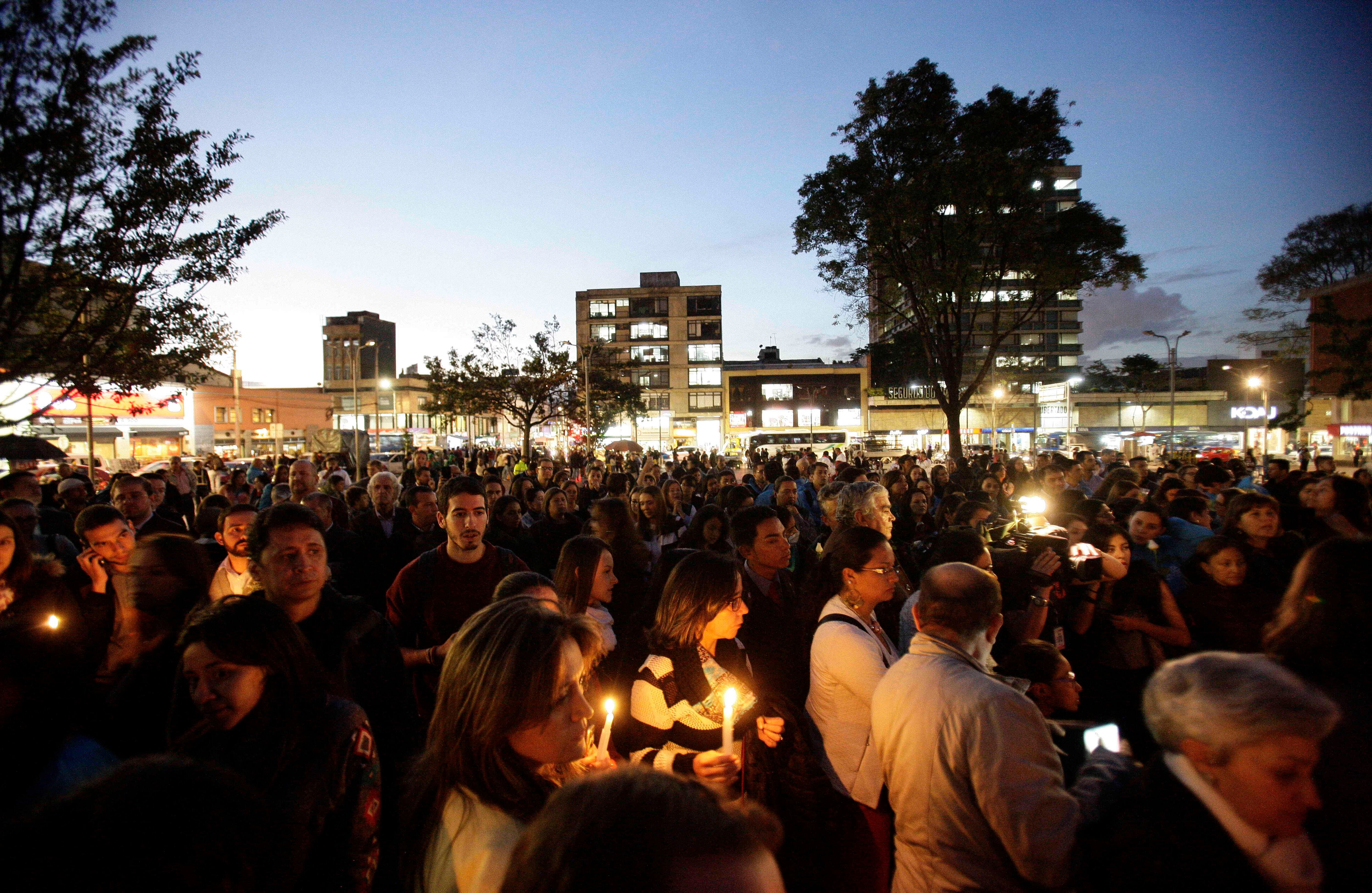 Decenas de personas se congregaron en Chapinero para pedir justicia para Yuliana Foto: Álvaro Tavera / SEMANA