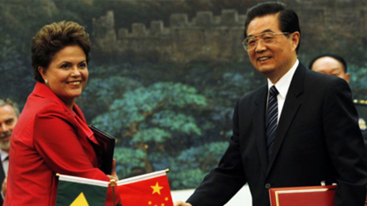 El presidente chino Hu Jintao en una reunión en 2011 en Beijing con Dilma Rousseff, la presidenta de Brasil.