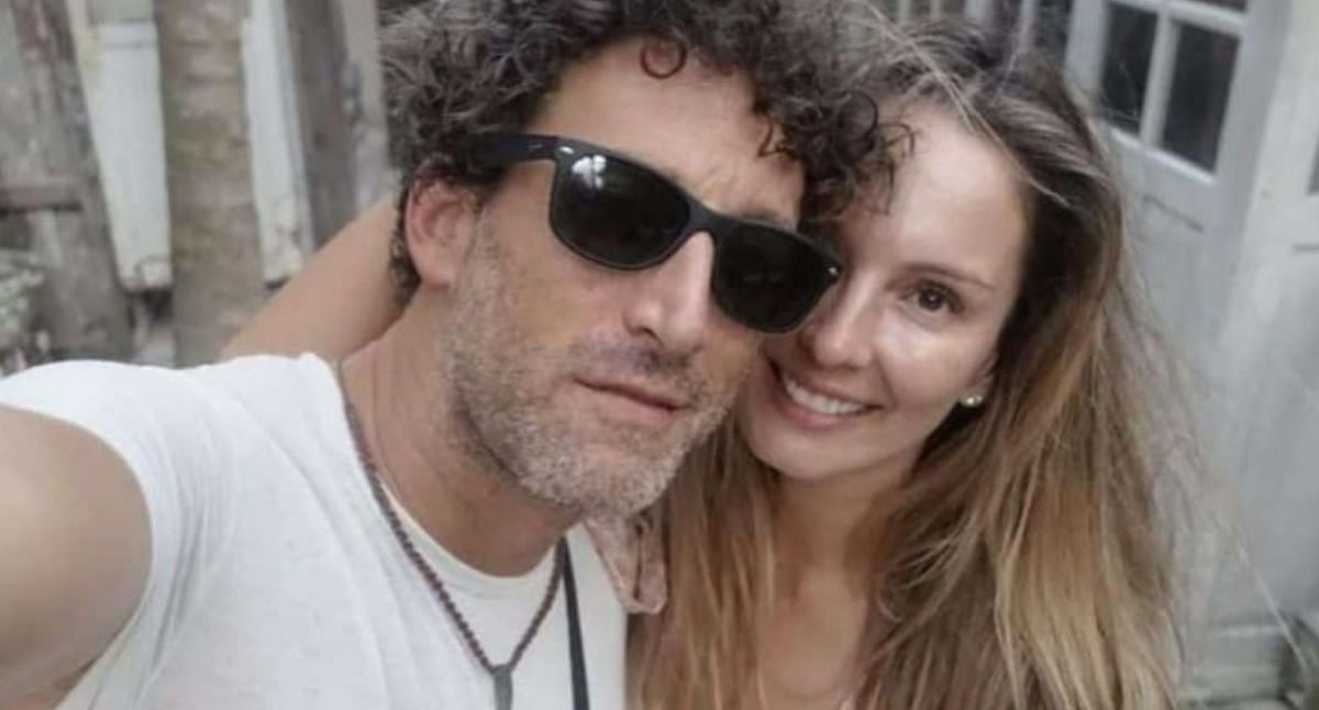 El director de cine tendría nueva pareja tras su separación de Claudia Bahamón.
