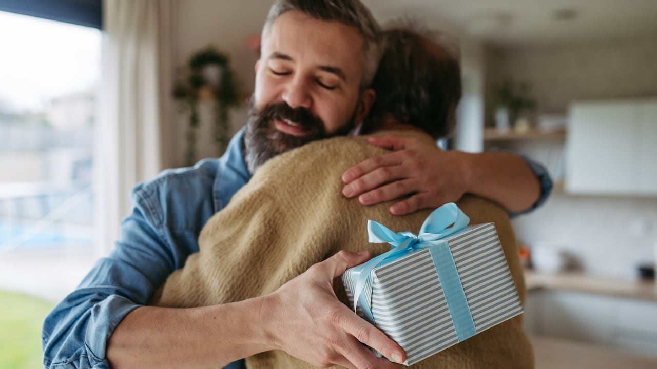 Un detalle sencillo fue elegido por la inteligencia artificial como el mejor regalo para un padre.