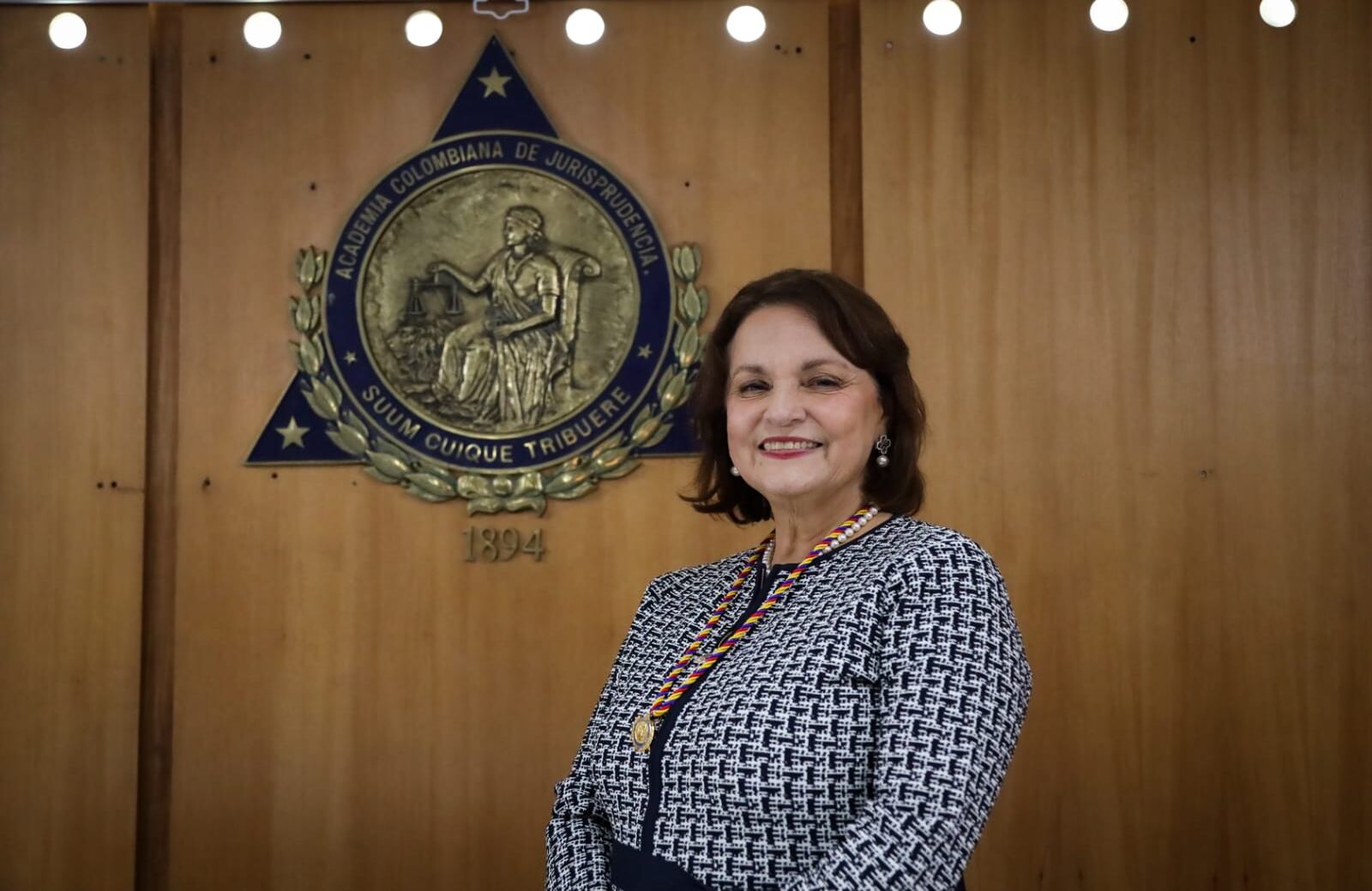 Lucy Cruz de Quiñones, nueva presidenta de la Academia Colombiana de Jurisprudencia.