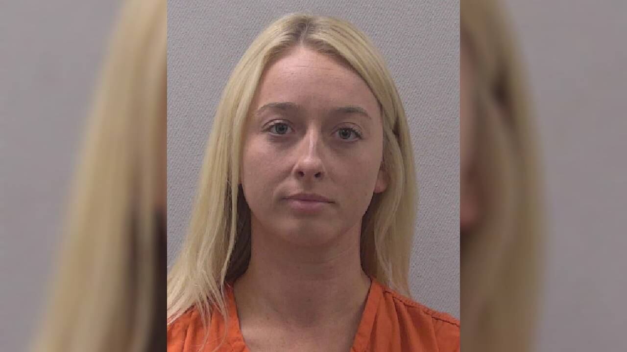 Medios internacionales informaron que la docente fue retirada de funciones el 13 de octubre pasado.