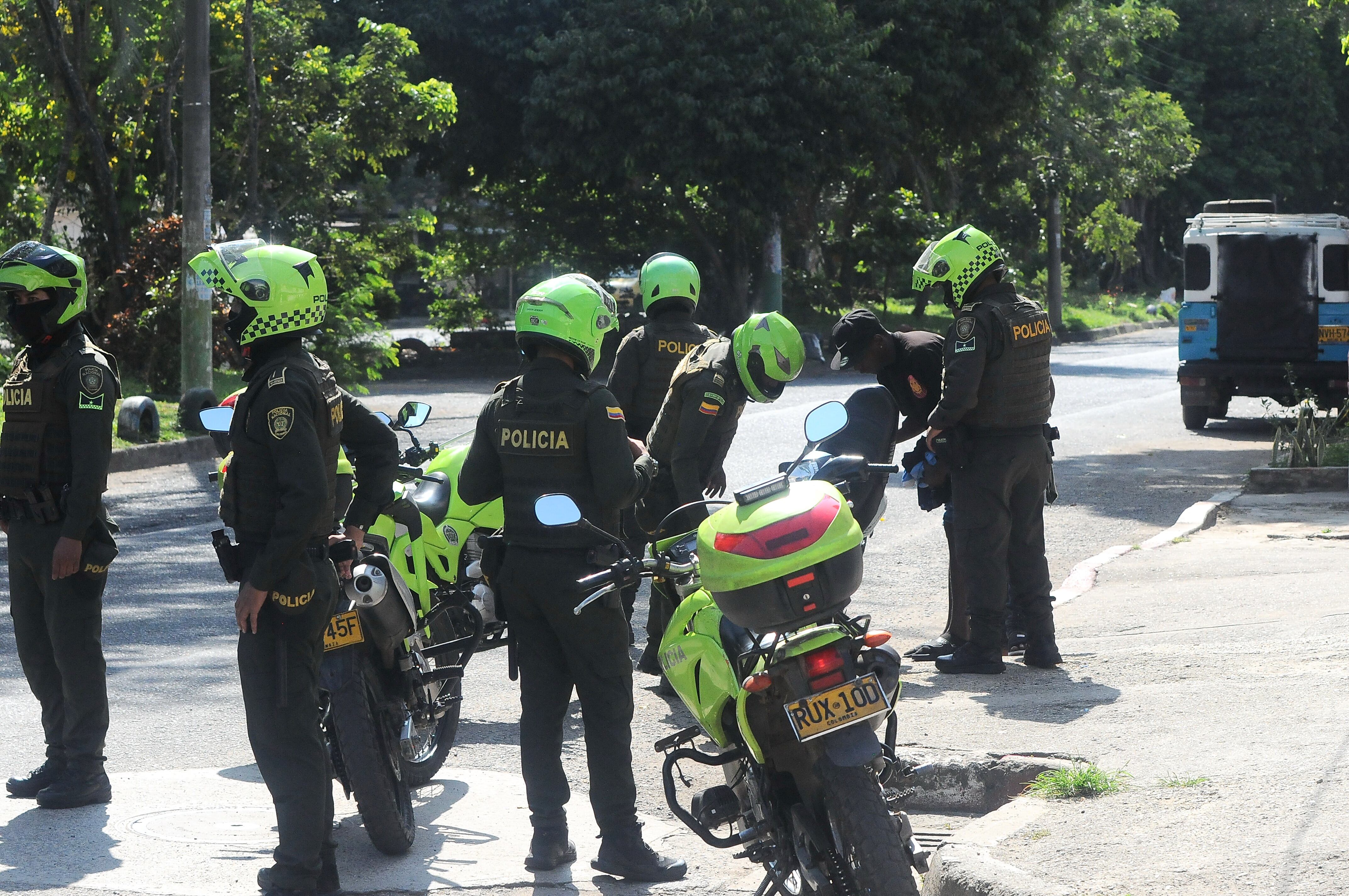 Orden: Lanzamiento del Plan Territorios Seguros de la Policía Metropolitana y   áreas de la Alcaldía de Cali, inicialmente de la comuna 15. foto José L Guzmán EL País.