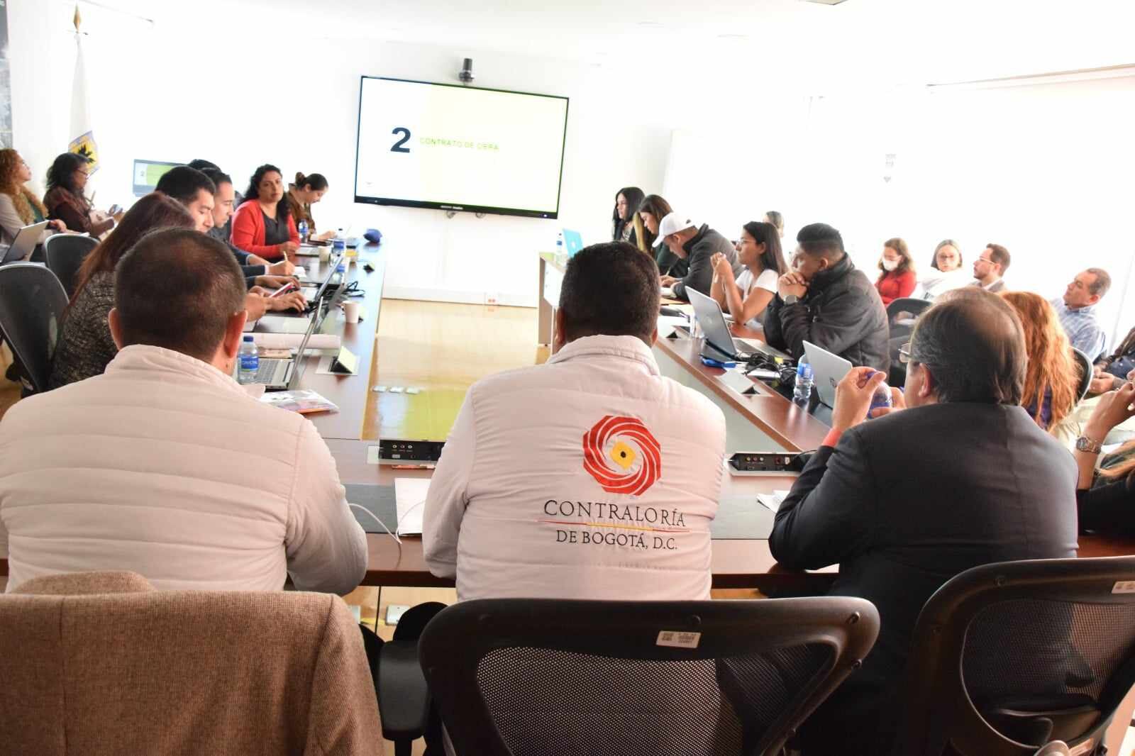 La visita de la Contraloría de Bogotá se está adelantando en las propias oficinas del Instituto de Desarrollo Urbano (IDU)