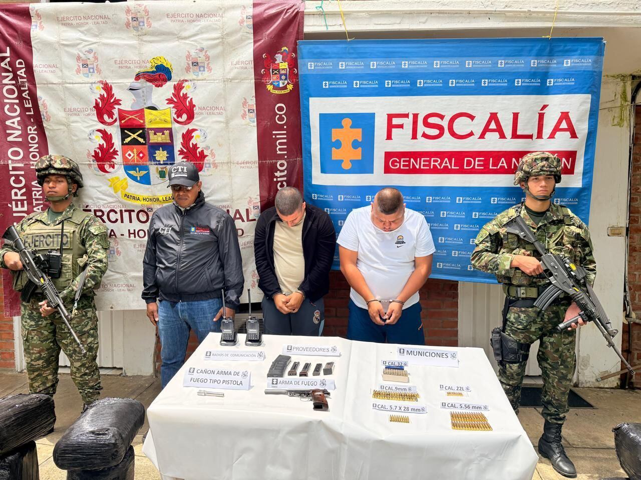 Dos capturados en medio de las operaciones.