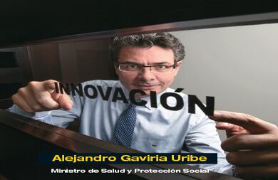 Cuando el presidente Juan Manuel Santos nombró a Alejandro Gaviria ministro de Salud, esa designación no cayó bien entre el gremio médico, que quería a alguien de bata blanca al frente de esta cartera. Casi tres años después, este economista e ingeniero civil de 50 años es uno de los ministros más importantes y respetados del gobierno.  Además de haberle puesto el pecho a la crisis económica y de credibilidad del modelo creado por la Ley 100, que él considera el avance social más importante ocurrido en Colombia en el último cuarto de siglo, ha librado duras batallas por defender las libertades individuales y la salud pública. A pocos meses de llegar, se enfrentó con la Iglesia y con el procurador Alejandro Ordóñez cuando defendió el derecho a abortar en los tres casos permitidos por la Corte Constitucional. Y volvió a hacerlo meses atrás, cuando el Ministerio de Salud reglamentó el derecho a morir dignamente e imposibilitó la “objeción de conciencia institucional”.   Sus posiciones liberales han generado diferencias, incluso dentro del mismo gobierno, como cuando solicitó suspender de inmediato las fumigaciones con glifosato. Ha defendido el uso medicinal de la marihuana, el manejo de las drogas como un problema de salud y que las parejas del mismo sexo puedan adoptar menores.  También ha librado duras batallas por anteponer el bien común frente a casos particulares. Incluso ha desplegado posiciones audaces e innovadoras, como controlar el precio de los medicamentos y abrir el camino para que se puedan importar o producir fármacos biogenéricos que rompan el multimillonario mercado de los biotecnológicos.  Gaviria considera fundamental tomar decisiones que no traicionen los principios liberales y que permitan un mayor bienestar social. Es antioqueño, le gustan los vallenatos y colecciona primeras ediciones de libros.