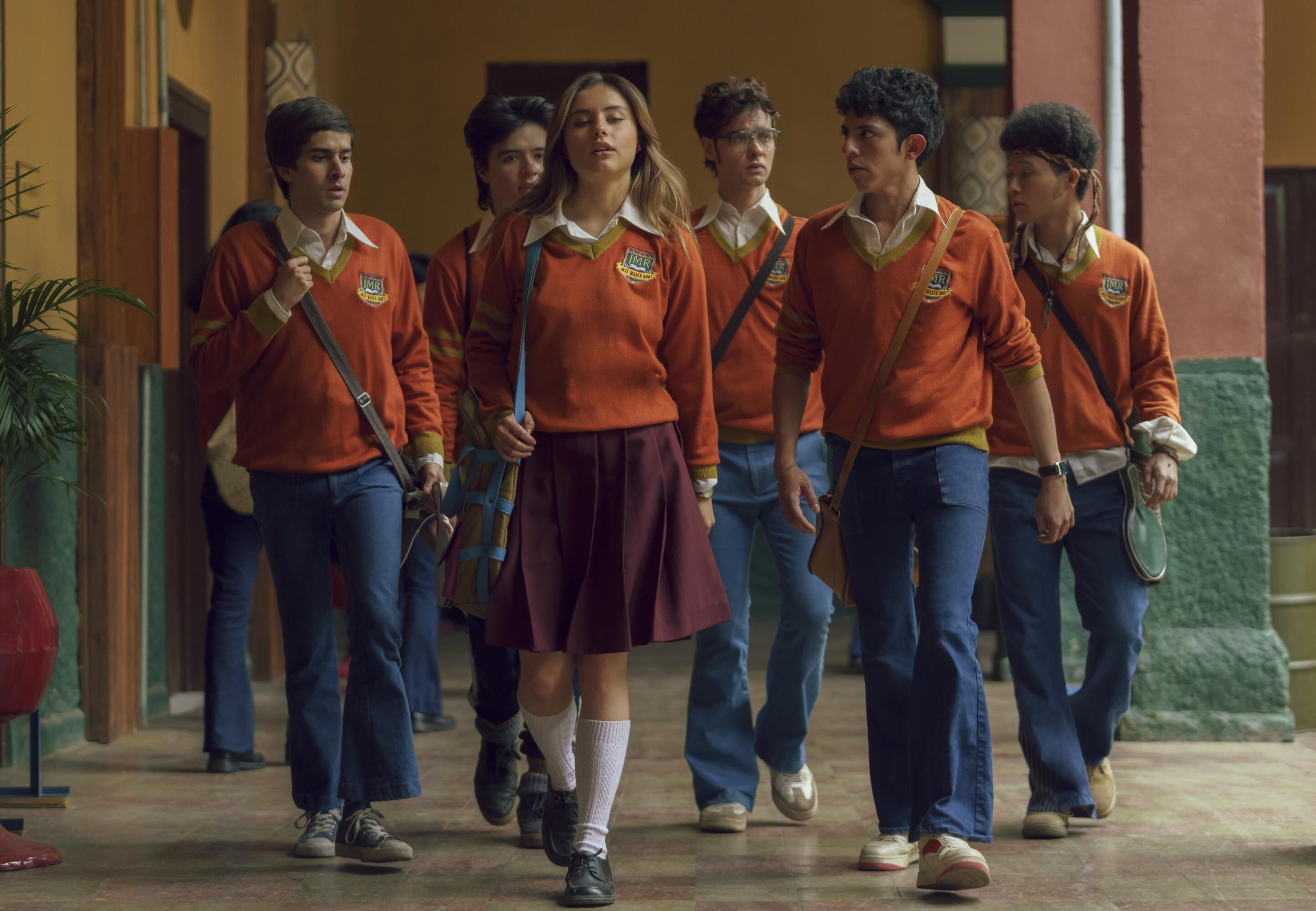 El jueves miércoles 15 de febrero Netflix presenta la serie colombiana La Primera Vez, la historia de Eva, la única mujer en un colegio masculino. Con visos autobiográficos de Dago García.