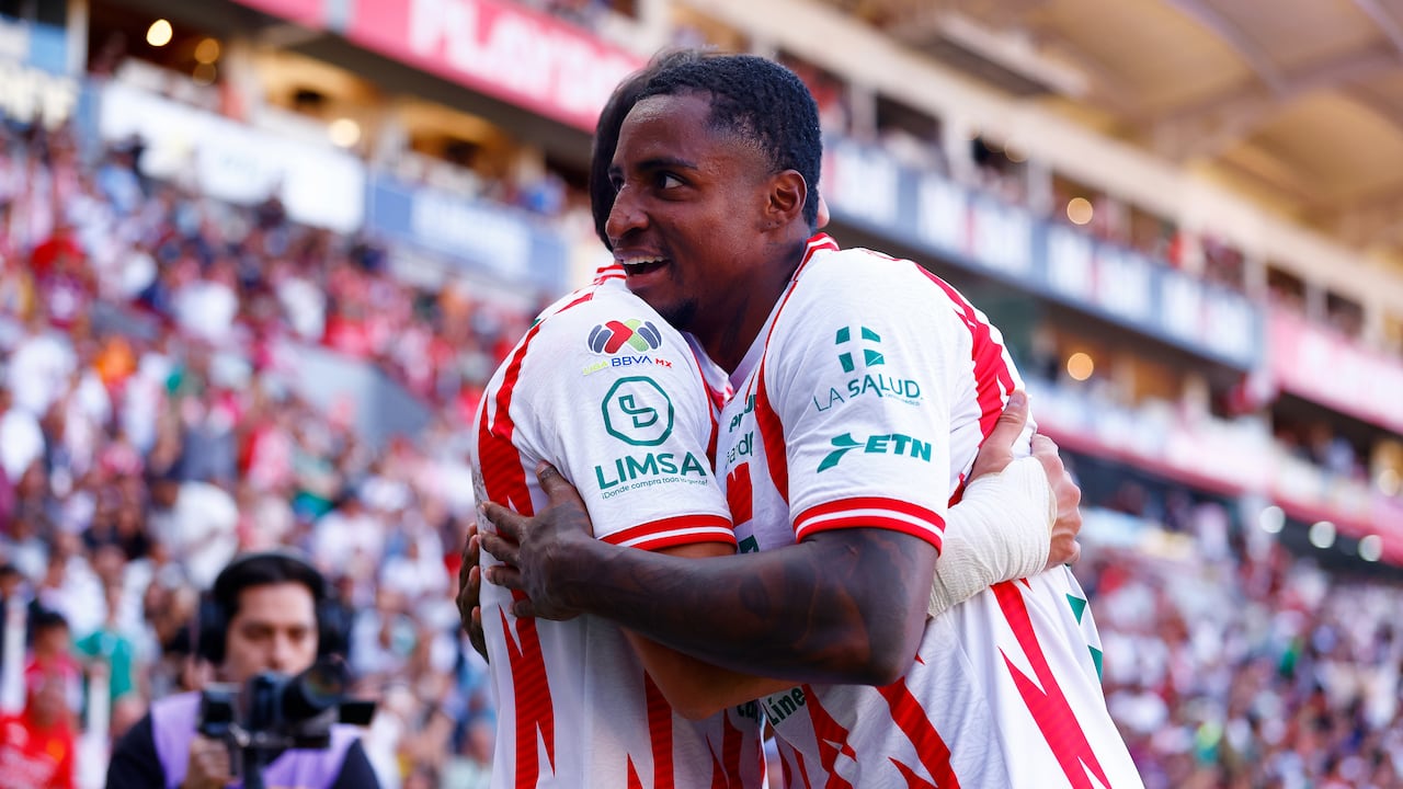 Juan Valencia con el Necaxa.