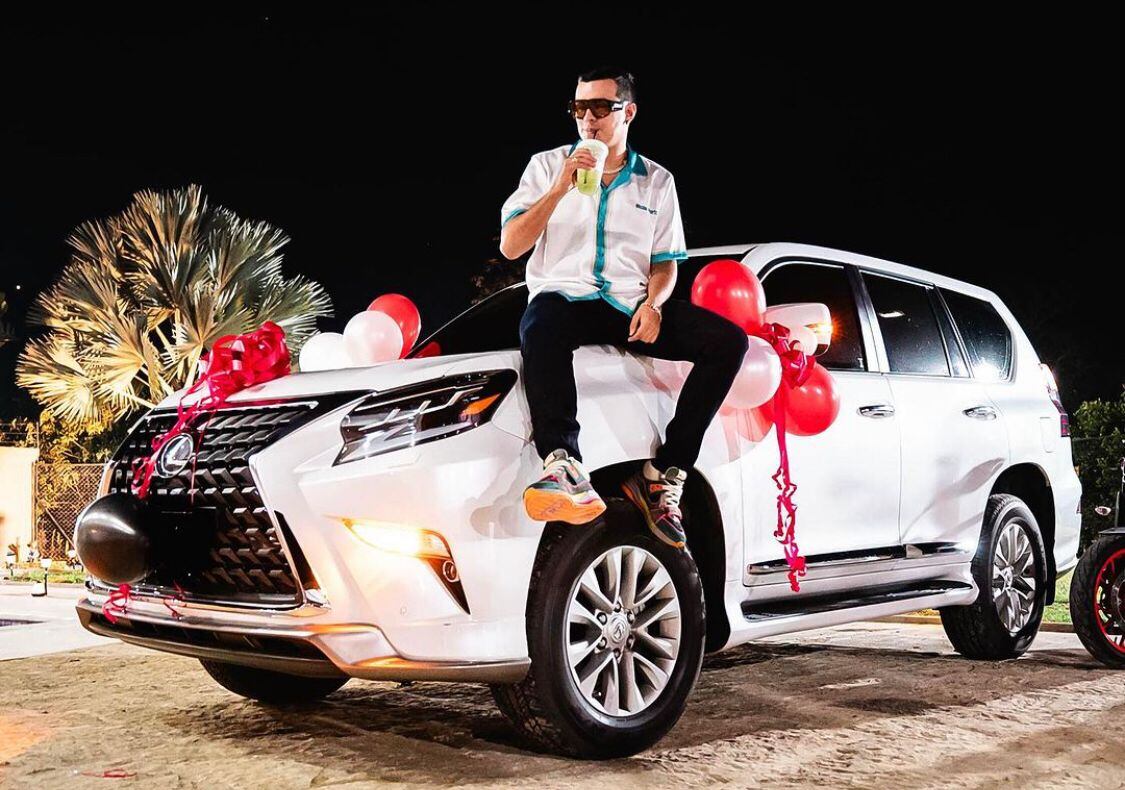 La costosa camioneta que Yeison Jiménez presumió en redes sociales.