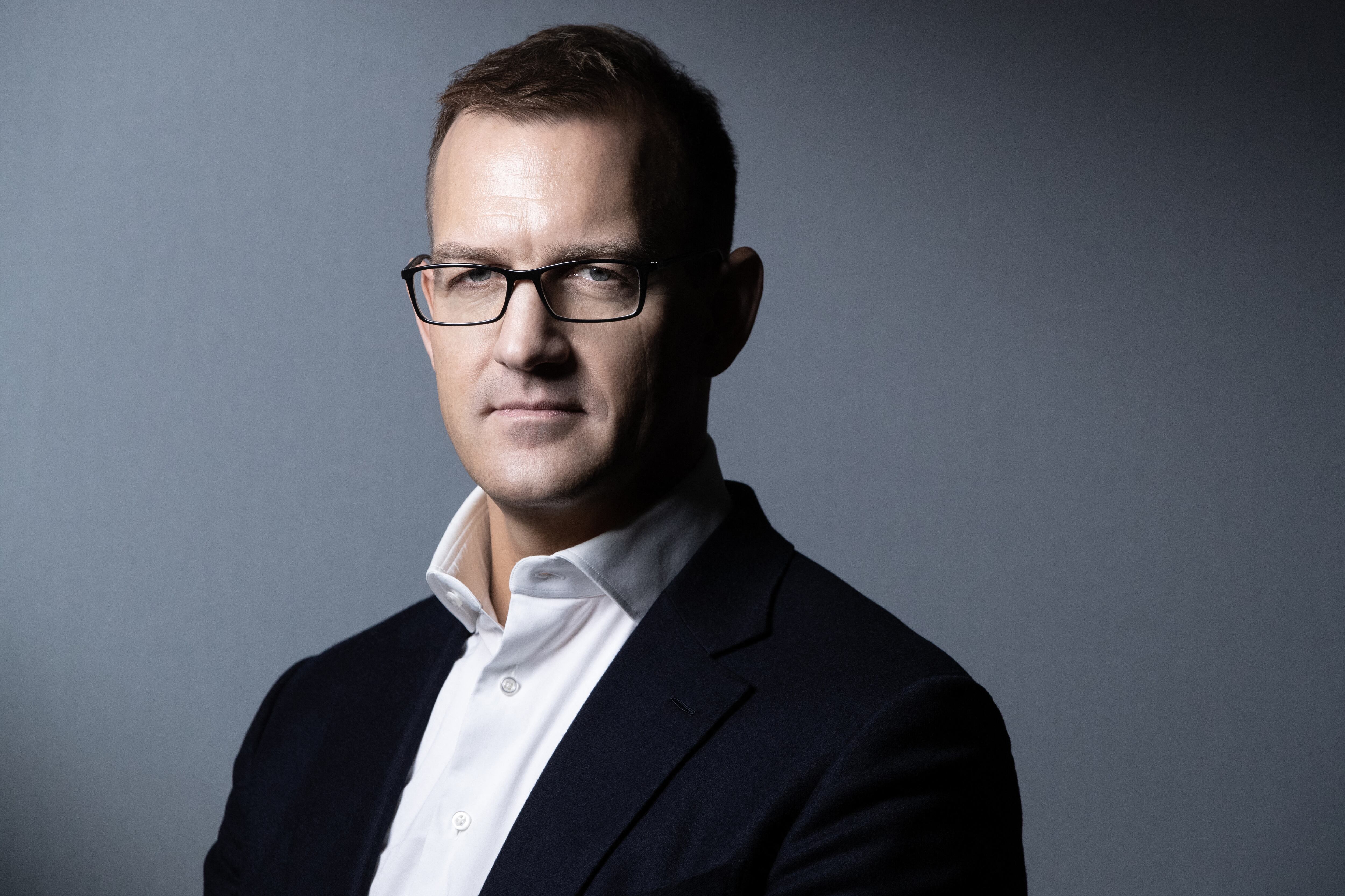 El multimillonario checo Daniel Kretinsky, que controla el 10% de las acciones de Casino, propuso a varios acreedores intercambiar hasta un 40% de la deuda por liquidez o acciones, o ambas.