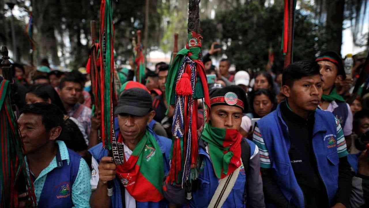 El Cric advirtió sobre la aparición de panfletos a nombres de las Águilas Negras, el Cartel de Sinaloa y Renacer Quintín Lame en los que amenazaban a la guardia indígena, a los integrantes del Cric y a los gobernadores.