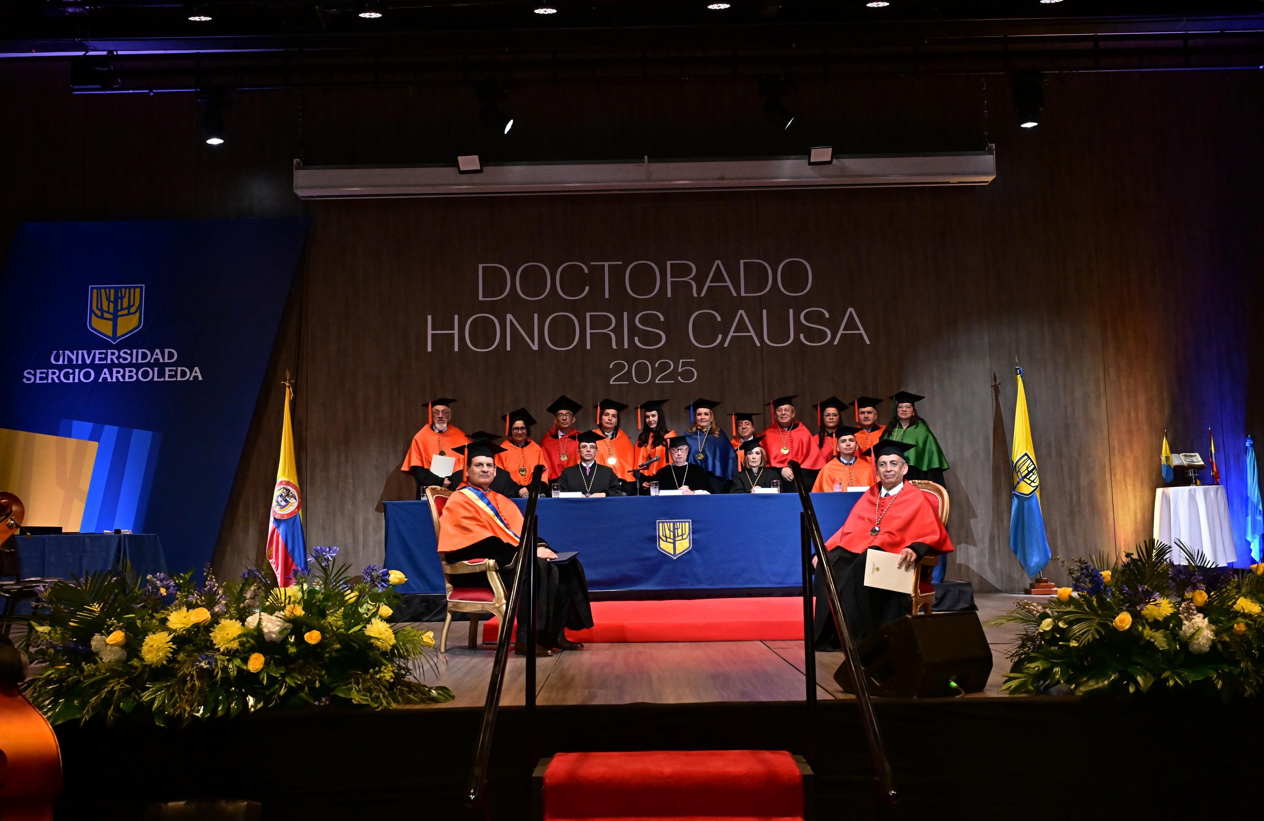 La Universidad Sergio Arboleda otorgó el Doctorado Honoris Causa en Innovación y Negocios durante una ceremonia realizada en el Hall 74.