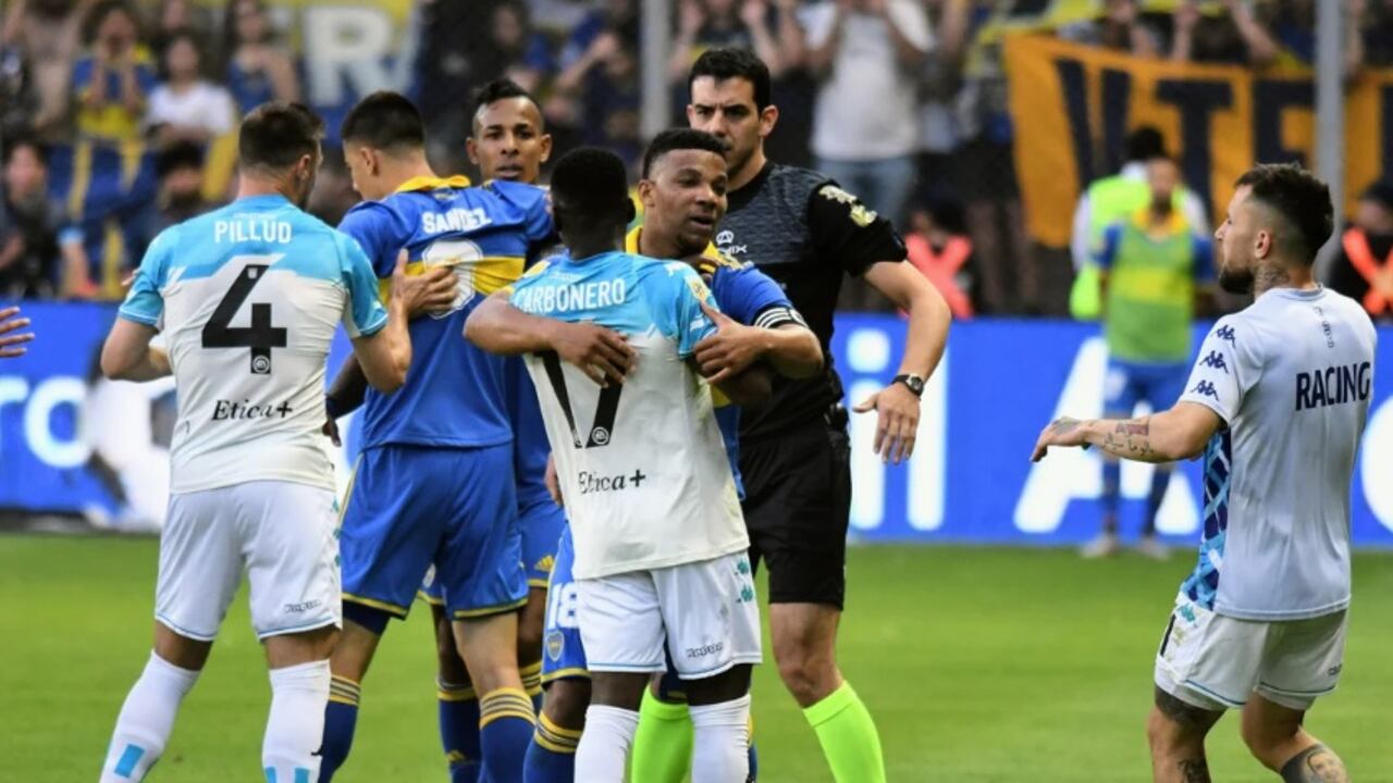 Carbonero, Fabra y Villa fueron expulsados en la final del Trofeo de Campeones. Foto: Clarín.