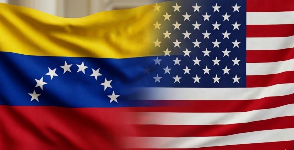La bandera de Estados Unidos volvió a ser izada en la embajada estadounidense en Caracas por primera vez desde 2019.