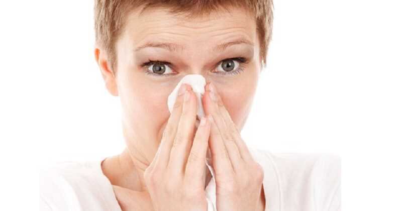 Estornudo, gripa, rinitis