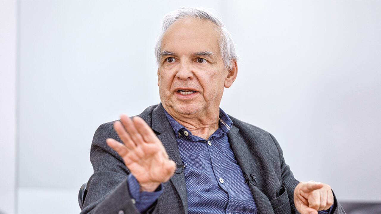 RICARDO BONILLA Ministro de Hacienda