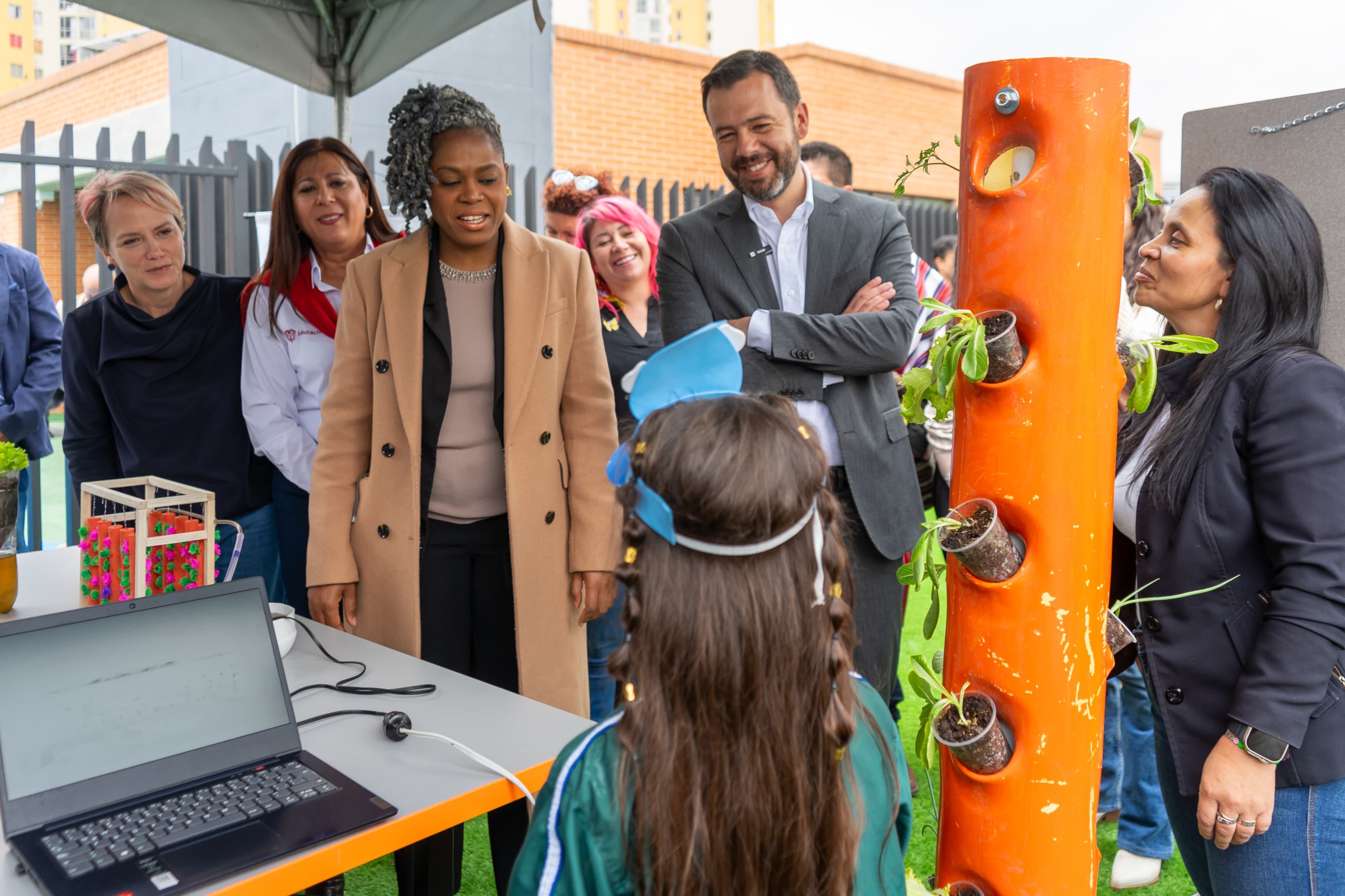 Inauguración de la Institución Educativa Distrital Agudelo Restrepo
