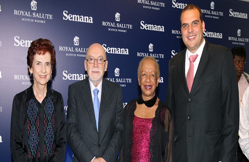 Cecilia Duque, Julio Carrizosa, Teresa Gómez y Luis Alberto Villegas.