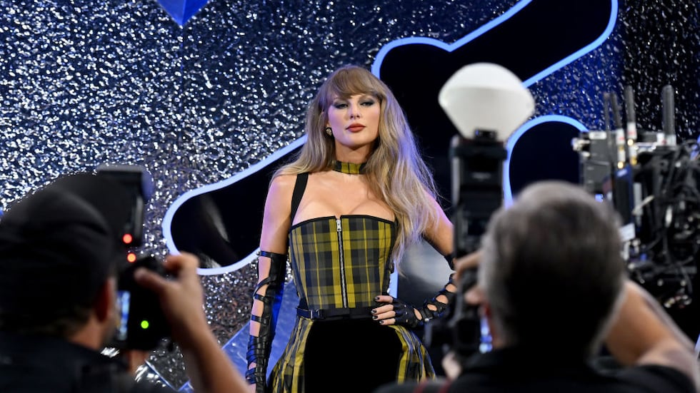 Taylor Swift gana el máximo honor en los Premios MTV VMA’s; empató ...