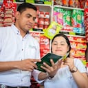 Más de 2000 tenderos de toda Colombia recibieron asesoría a través de WhatsApp para hacer crecer sus negocios.