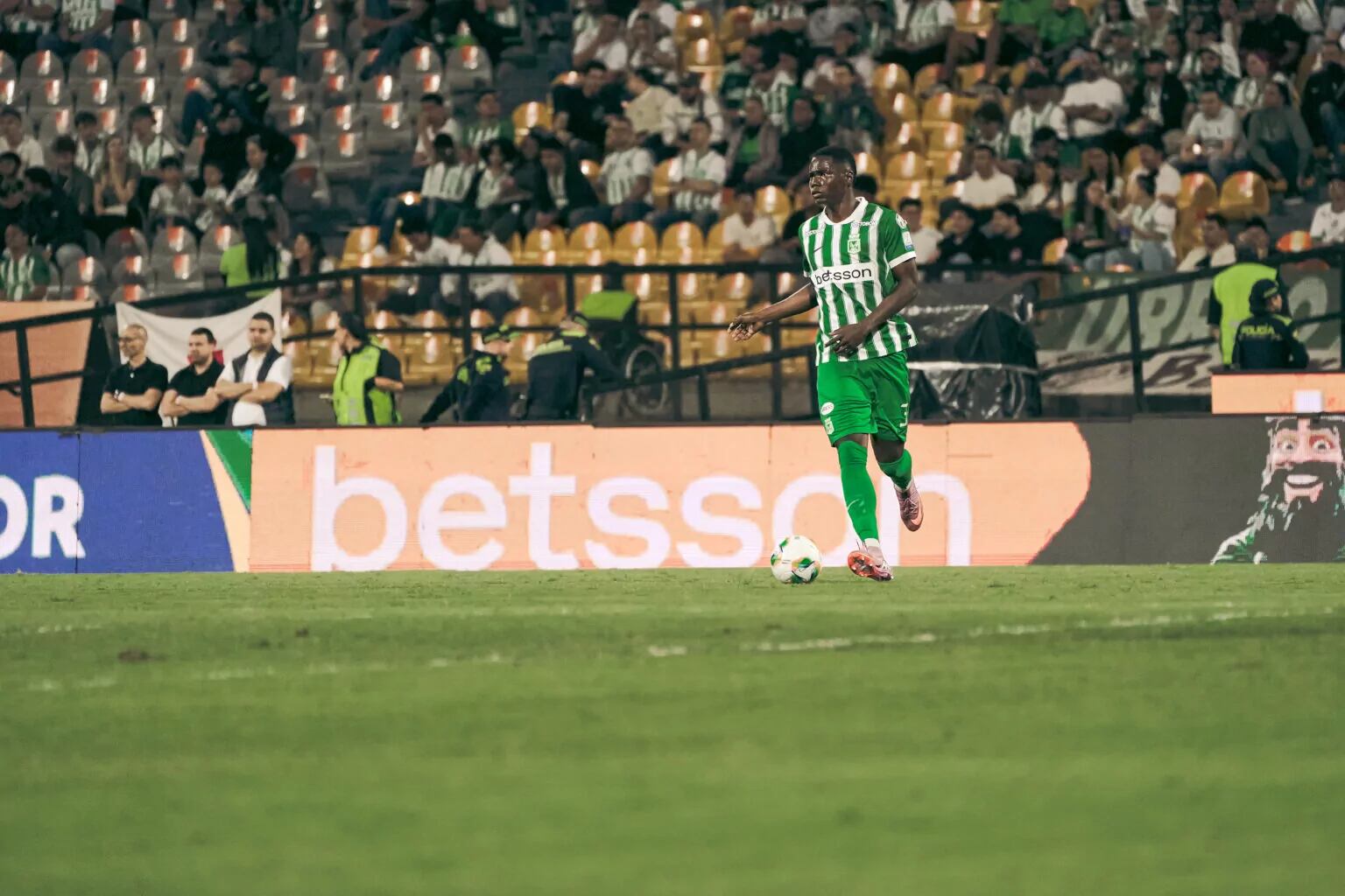 Néider Parra brilla en Nacional