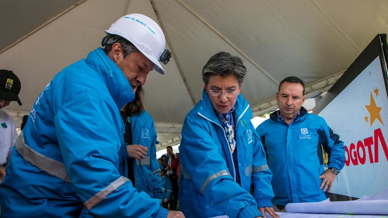 Alcaldesa Claudia López revisando todo lo relacionado con esta importante obra del Acueducto de Bogotá