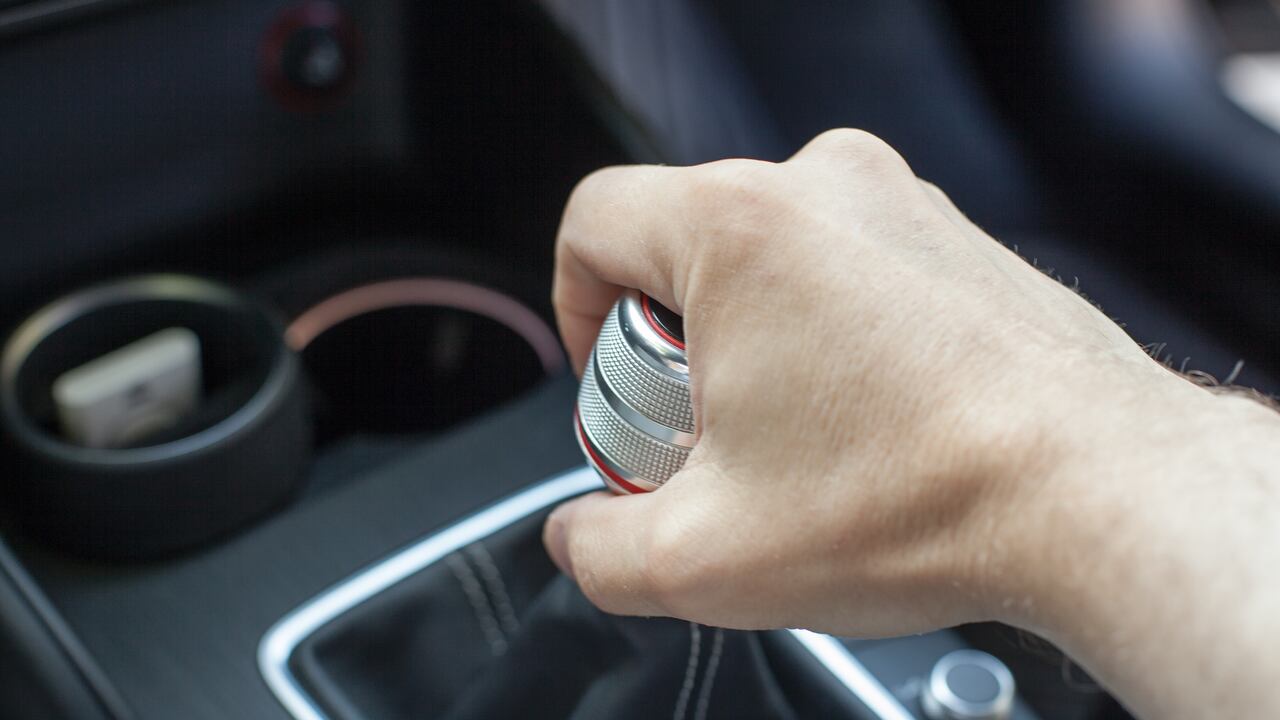 Estas son algunas señales que indican posibles fallos en la caja de cambios.