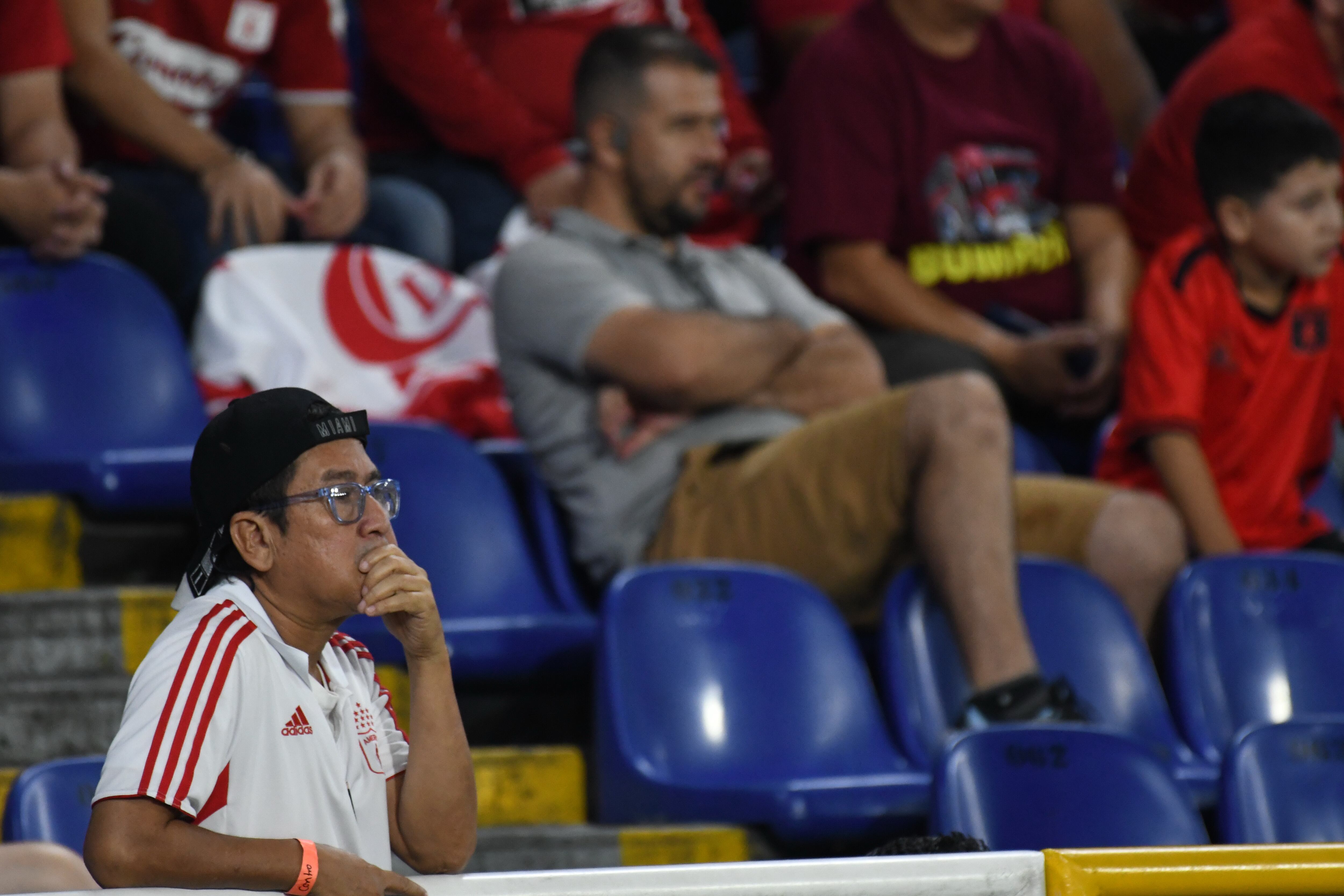 Afición: América  0 Fortaleza 2, Estadio Pascual Guerrero. foto José L Guzmán.