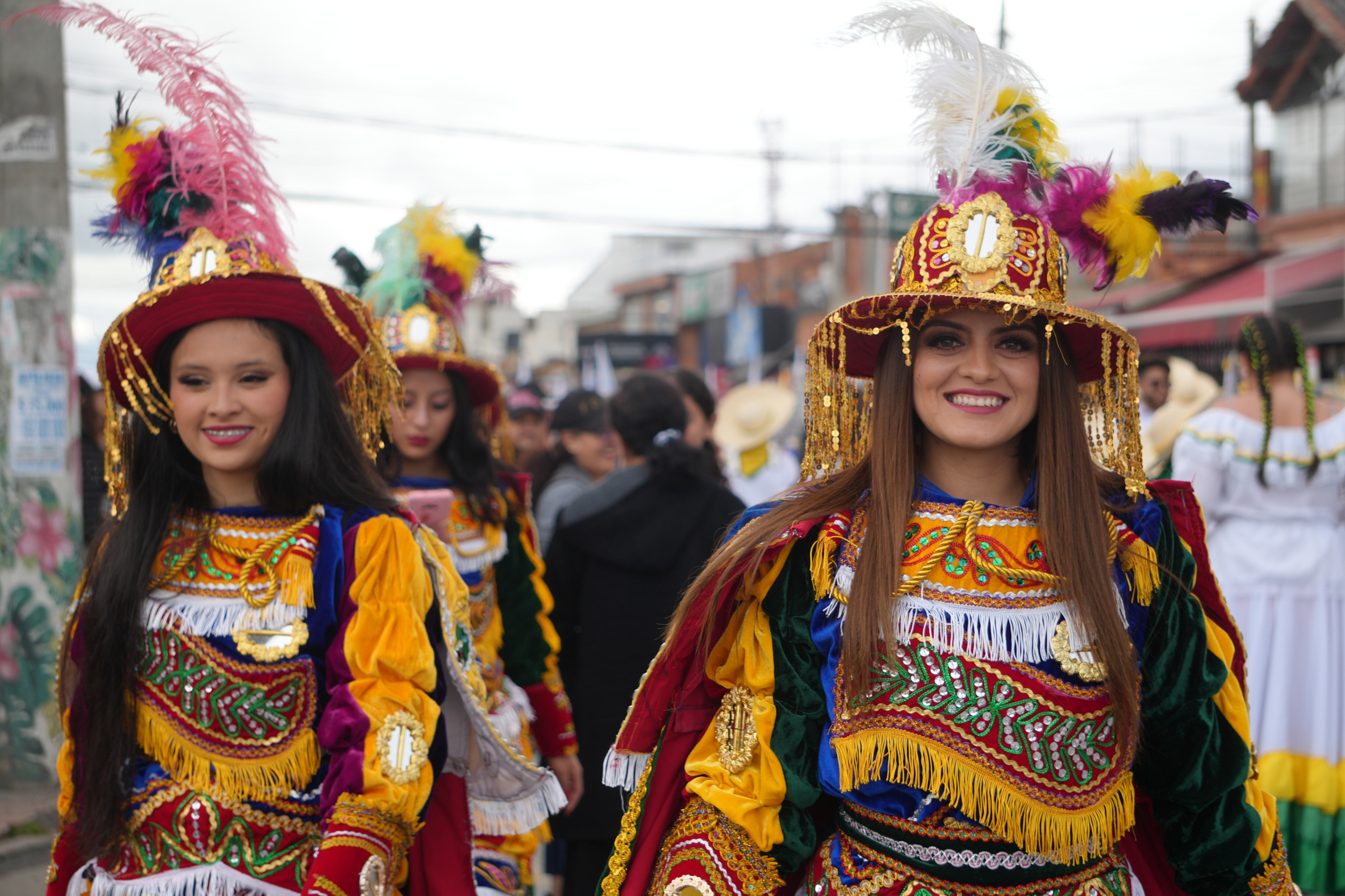 Más de 3.000 artistas —entre nacionales e internacionales— llenaron las calles y escenarios de energía, talento y diversidad sonora.