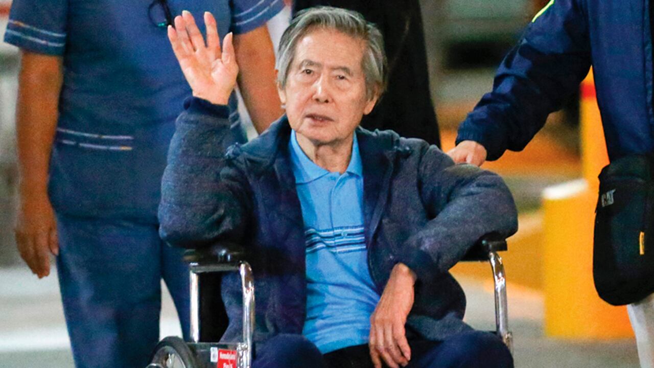 Fujimori fue detenido en Chile en 2005. Dos años después fue extraditado a Perú, donde ha recibido cinco condenas.