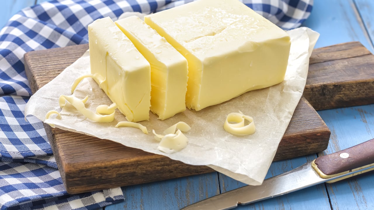 La mantequilla se puede consumir, pero no en exceso.