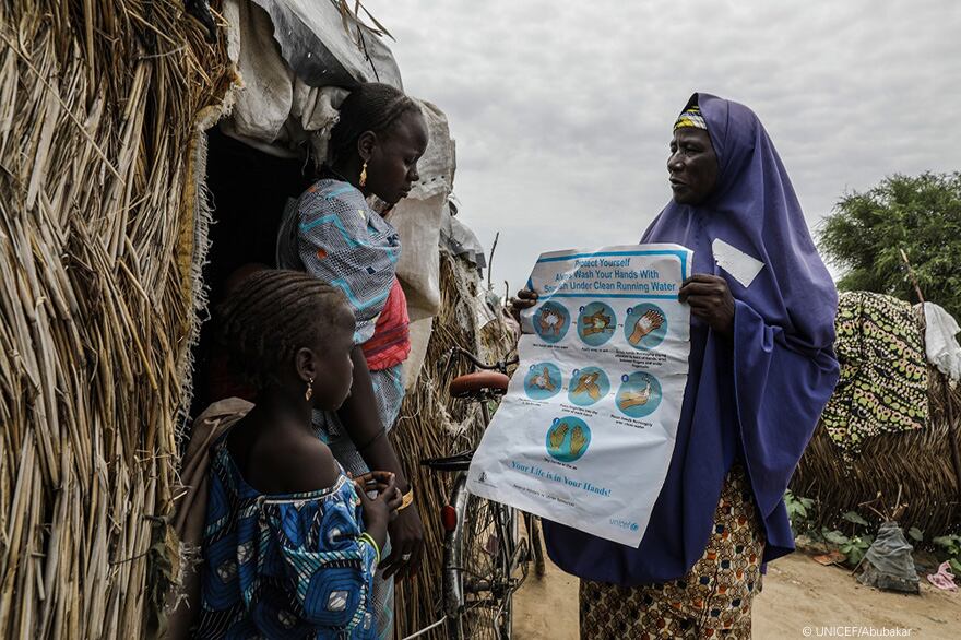 Zara utiliza un póster para mostrar las maneras más efectivas de prevenir el cólera. Foto: UNICEF