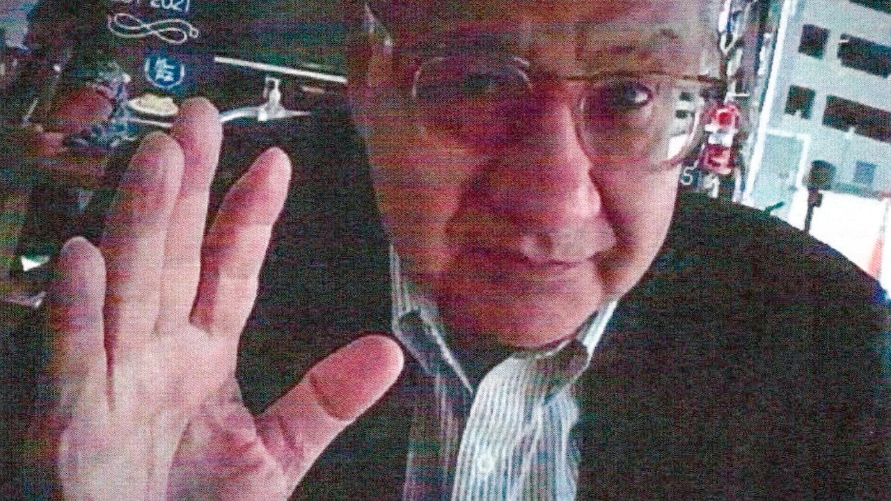 Esta imagen proporcionada por el Departamento de Justicia muestra a Manuel Rocha durante una reunión con un empleado encubierto del FBI.