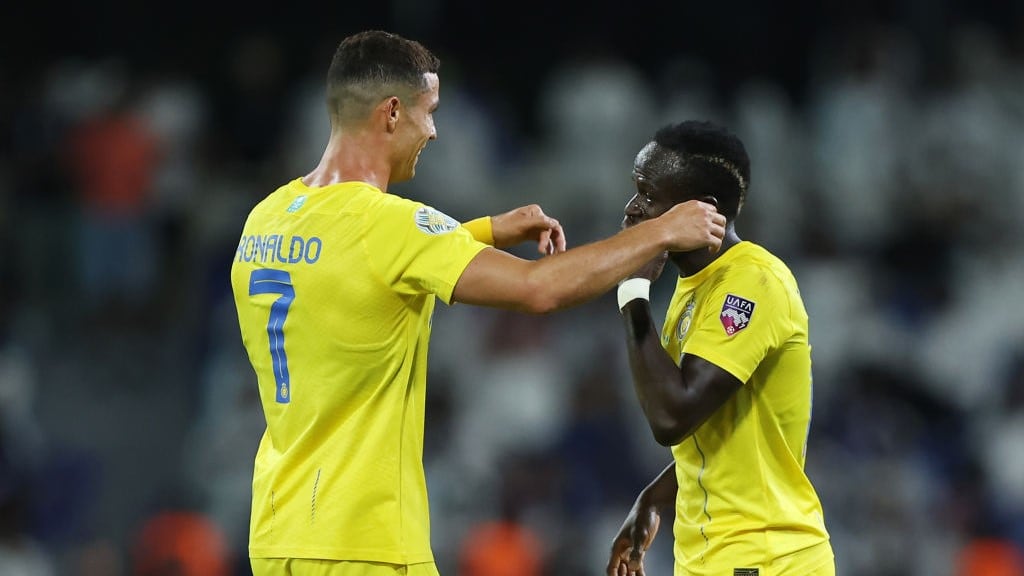 Las dos estrellas brillaron en triunfo abultado del Al-Nassr