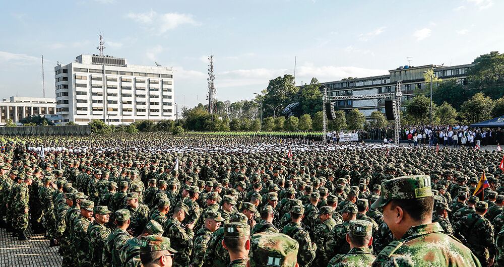 Muchos de los cambios que propone la Comisión impactan en las Fuerzas Militares, de las cuales recomiendan su reducción. Las guardias terrioriales tendrían prioridad.