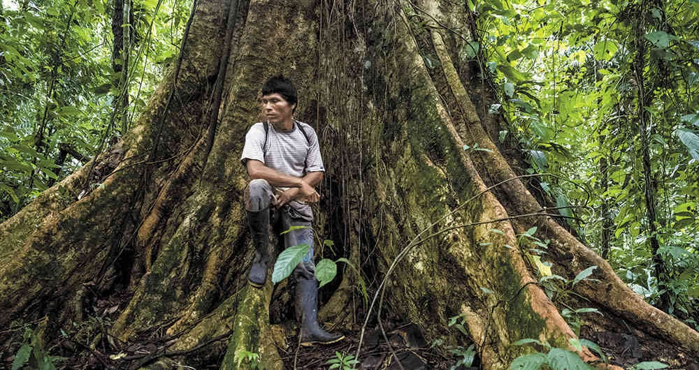 Poito, guía emberá dobidá, es uno de los pocos indígenas que conocen el camino a Jánano, un cerro tremendamente biodiverso que encierra leyendas sagradas para ellos y para las comunidades afro del golfo de Tribugá.