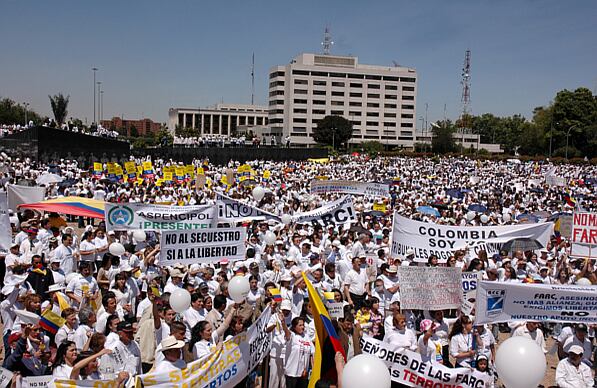 En todo el país, se vieron el 4 de febrero calles llenas de personas clamando lo mismo: libertad. 