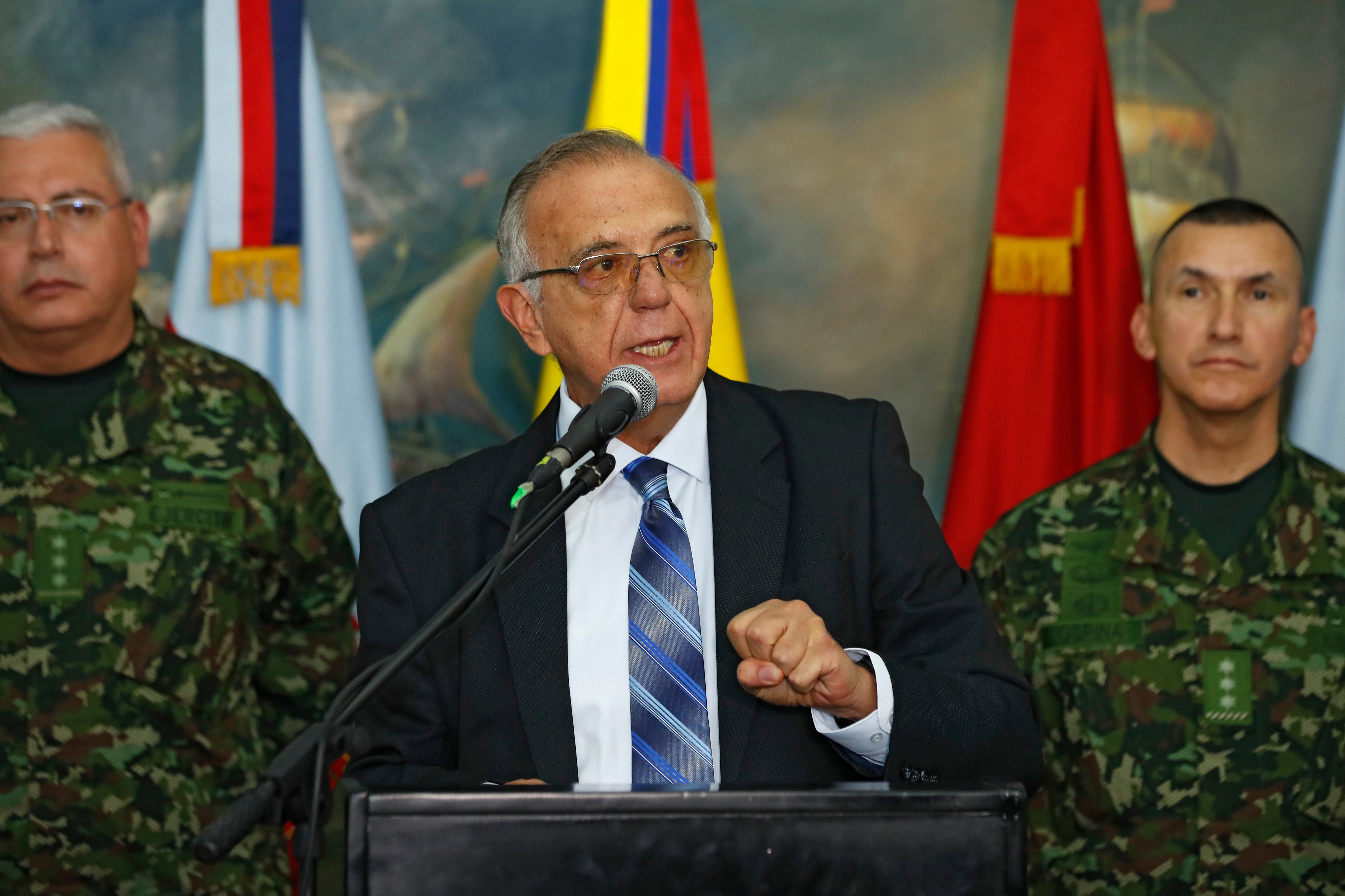 Ministro de la Defensa, Iván Velásquez, ordenó suspender los bombardeos en el país.
Bogota agosto 25 del 2022
Foto Guillermo Torres Reina / Semana
