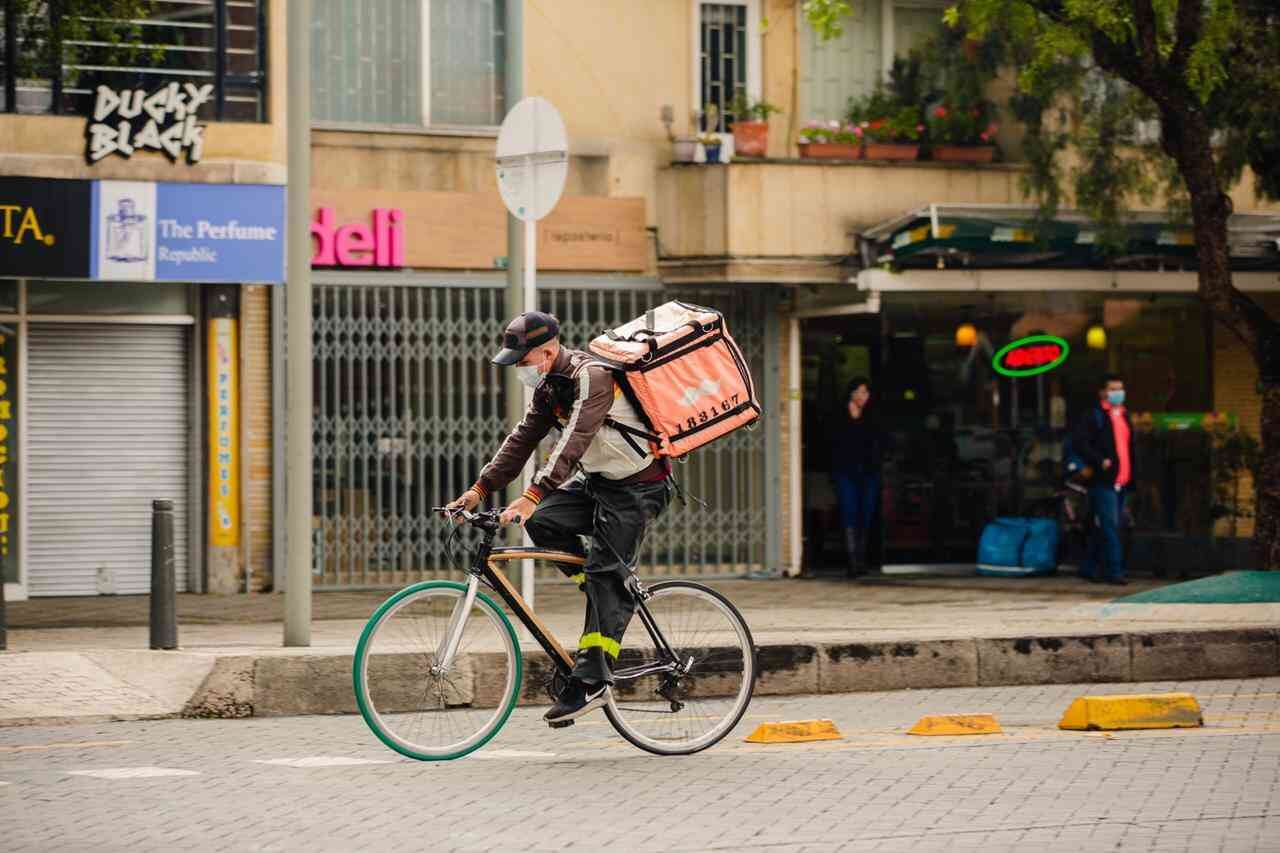 Los trabajadores de Rappi pueden enfrentar algunos riesgos, especialmente en horas de la noche.