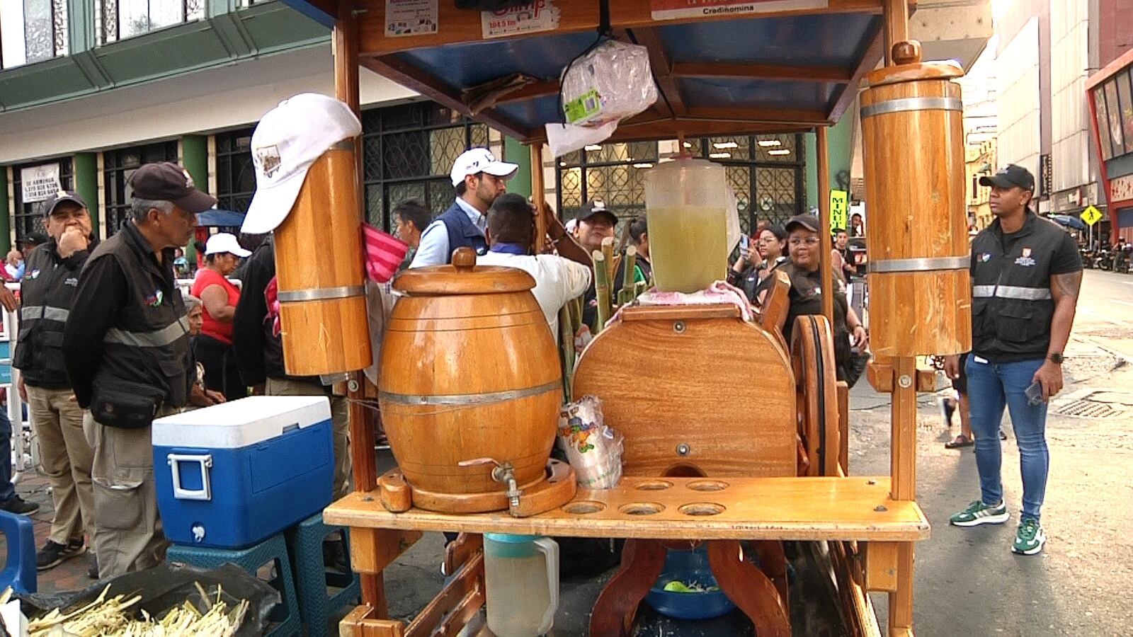 Se prohibió la instalación de nuevos puntos de ventas informales en el espacio público de Cali.