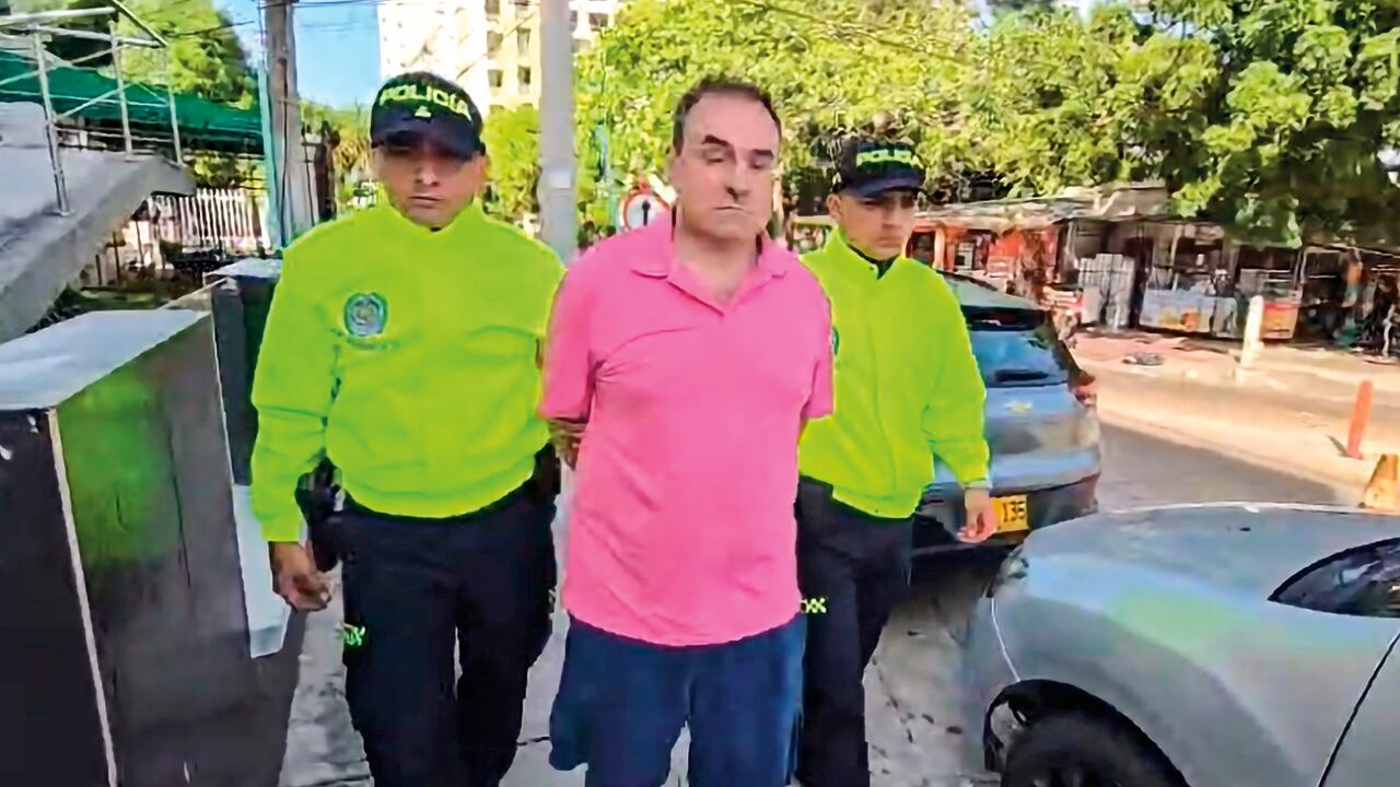 Alias el Grande tenía antecedentes en Colombia por tráfico de estupefacientes. En 2024 fue capturado en la ciudad de Barranquilla cuando pretendía salir del país.