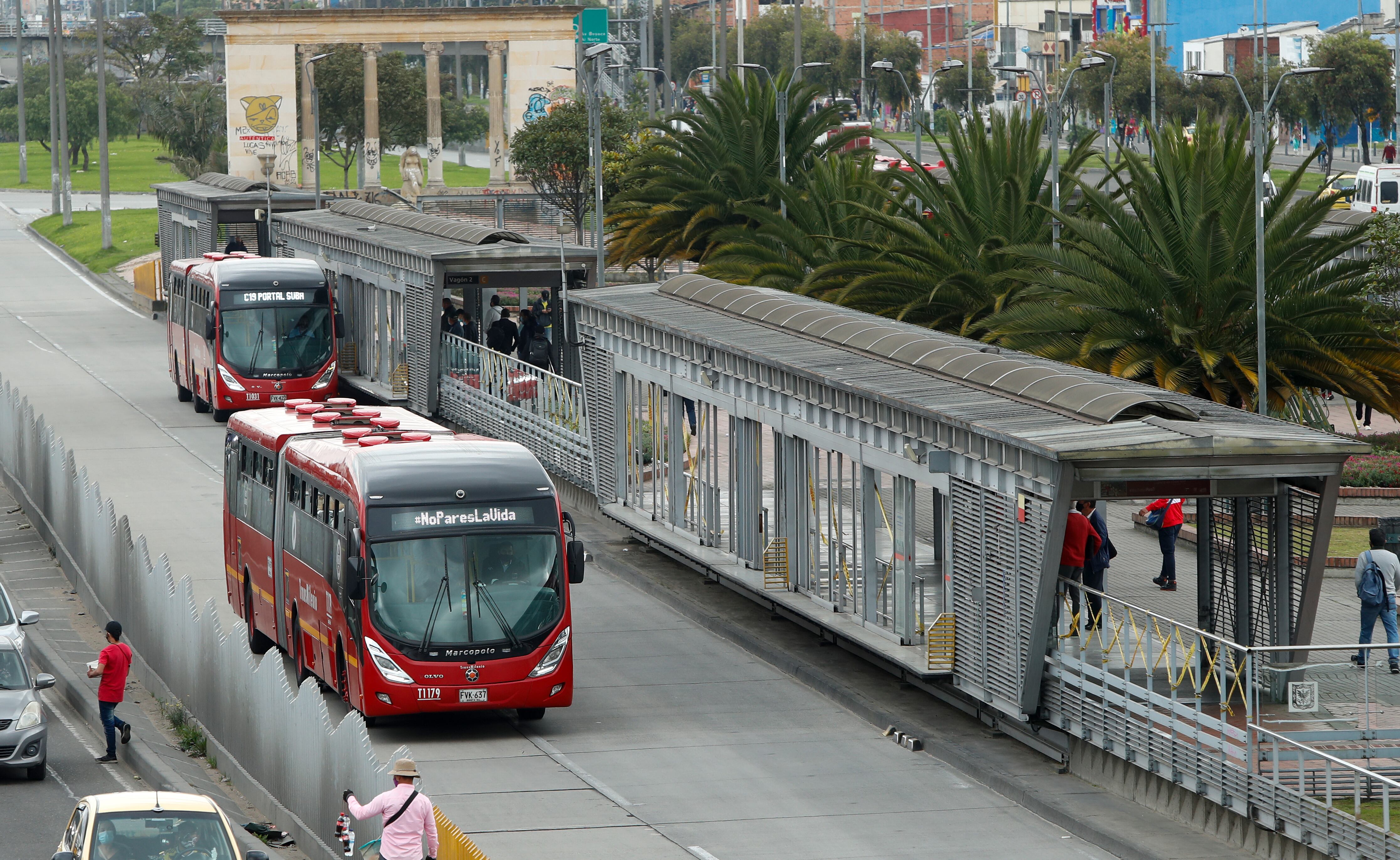 Estacion  de transmilenio fuera de servicio por vandalismo
Bogota julio 6 del 2021
Foto Guillermo Torres Reina / Semana