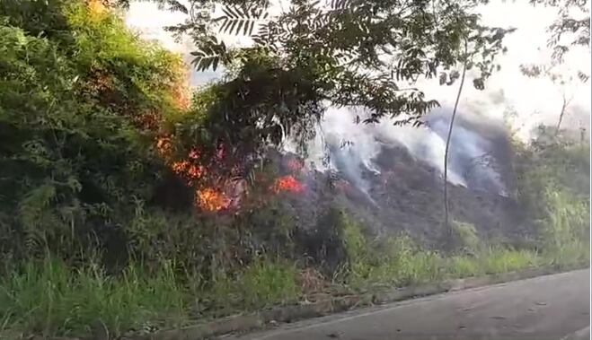 La emergencia se presenta en inmediaciones del Voladero las Águilas.