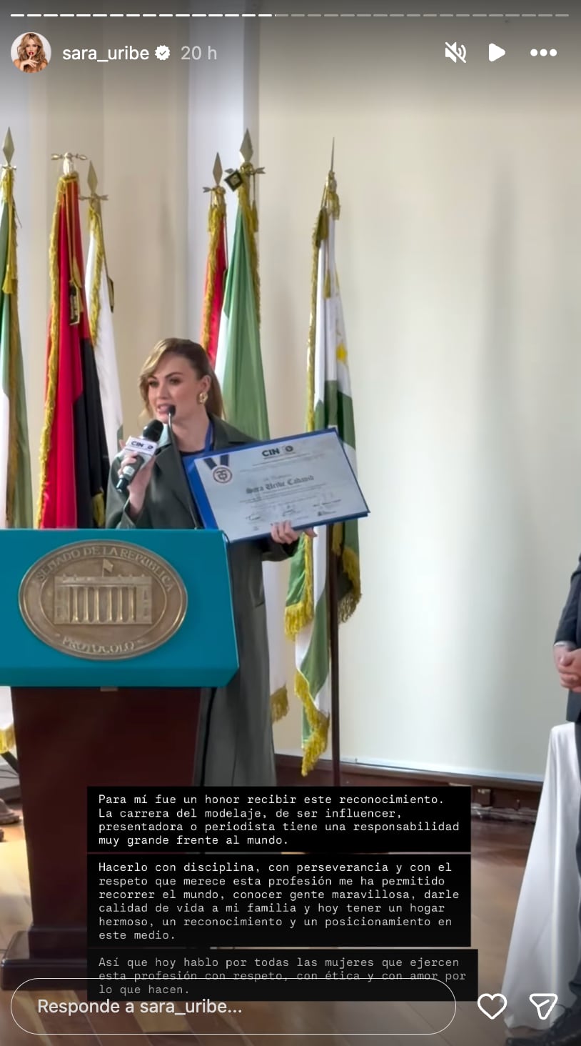 Sara Uribe recibió condecoración en el Congreso de la República.