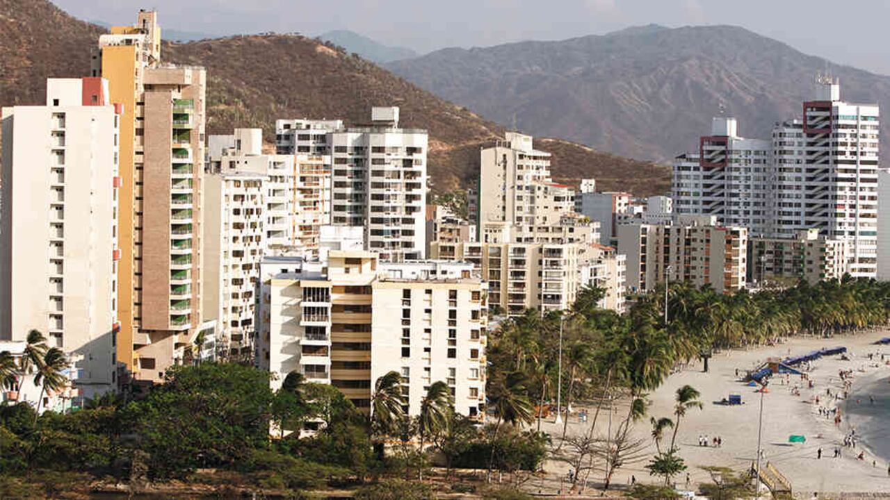 Santa Marta enfrenta una crisis política sin precedentes.